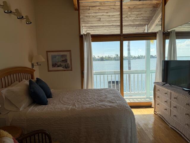 17022 Starfish Lane W Property Photo 14