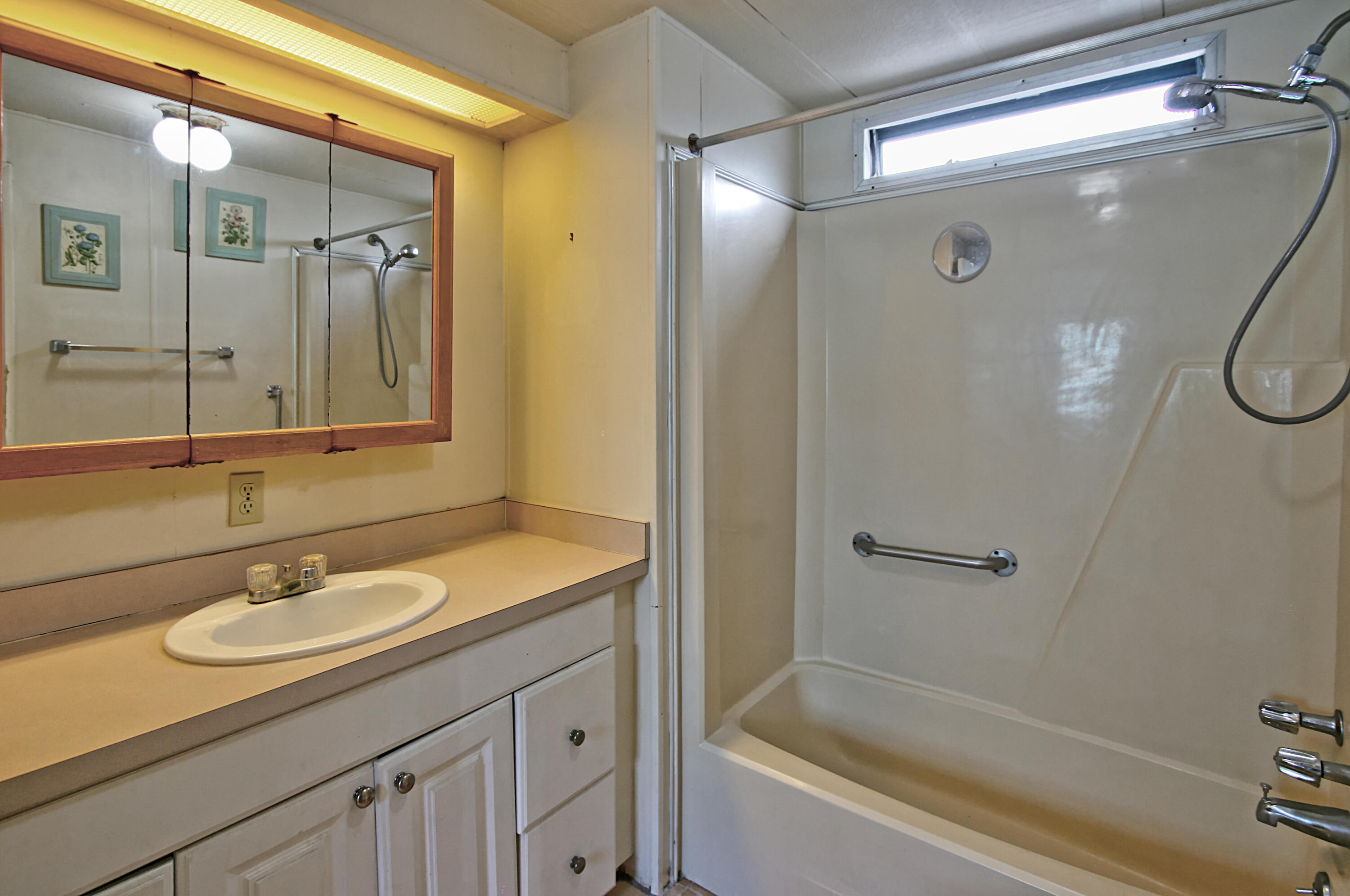 30 Avenue F Property Photo 6