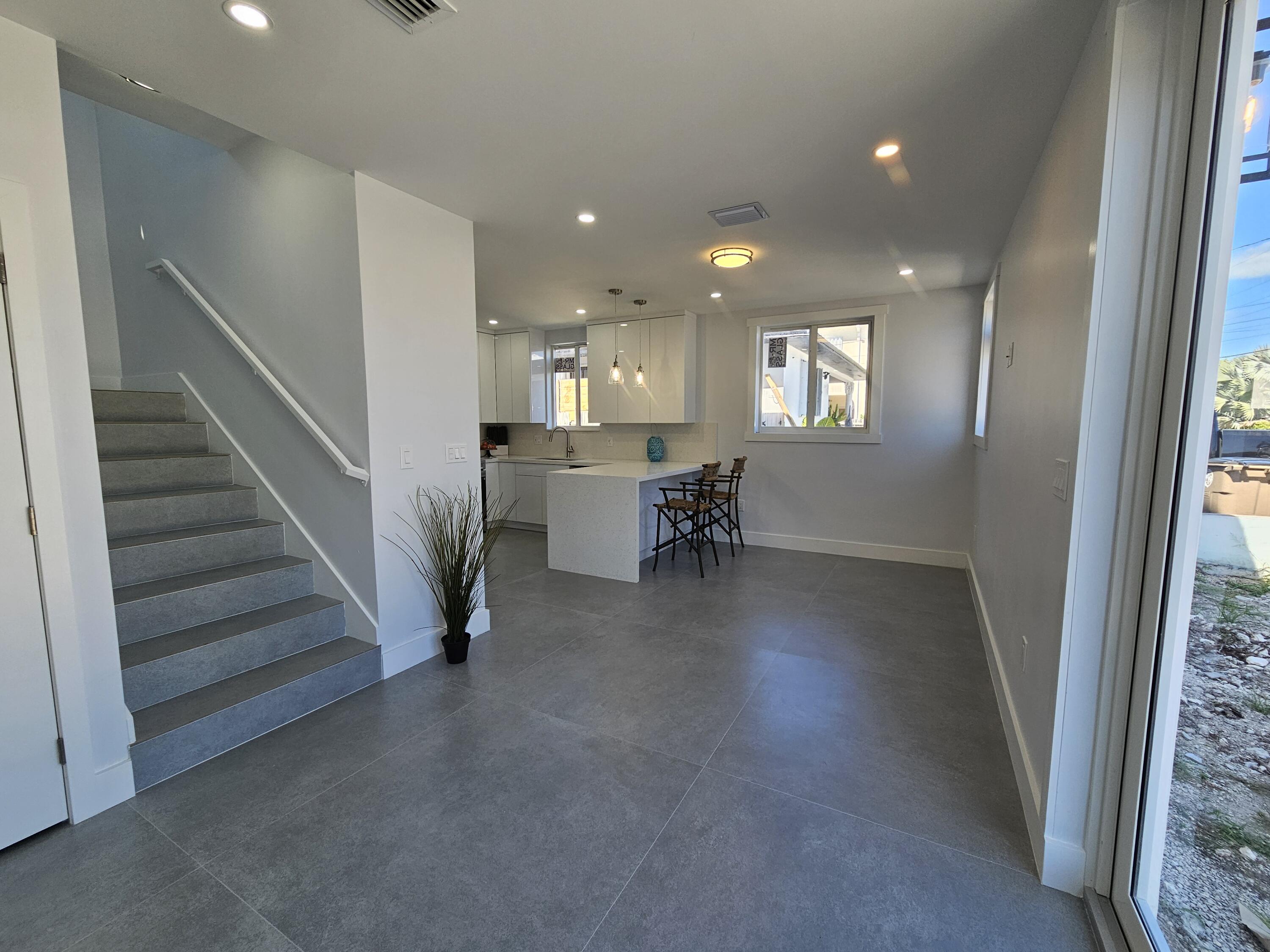 7 Orange Drive Property Photo 3