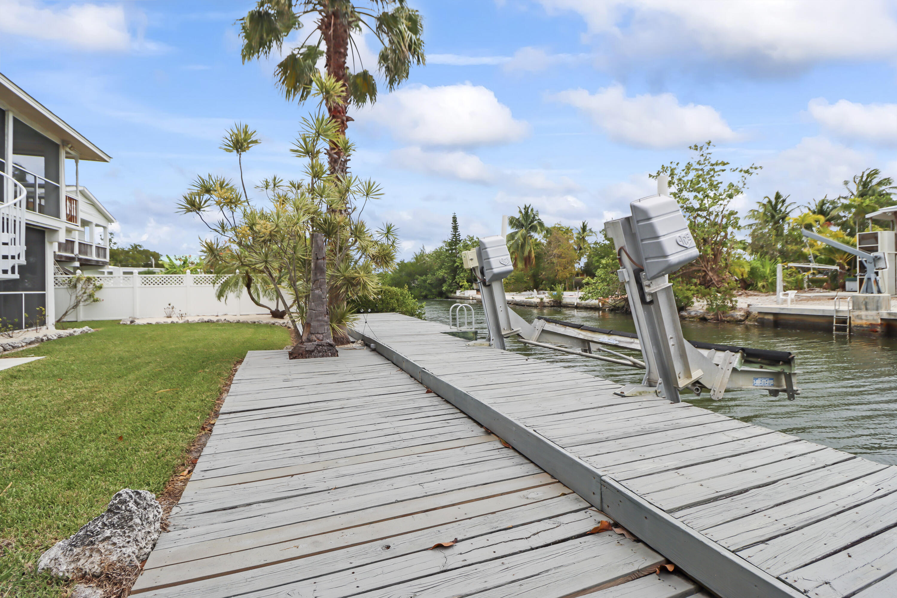 146 Sugarloaf Drive Property Photo 4