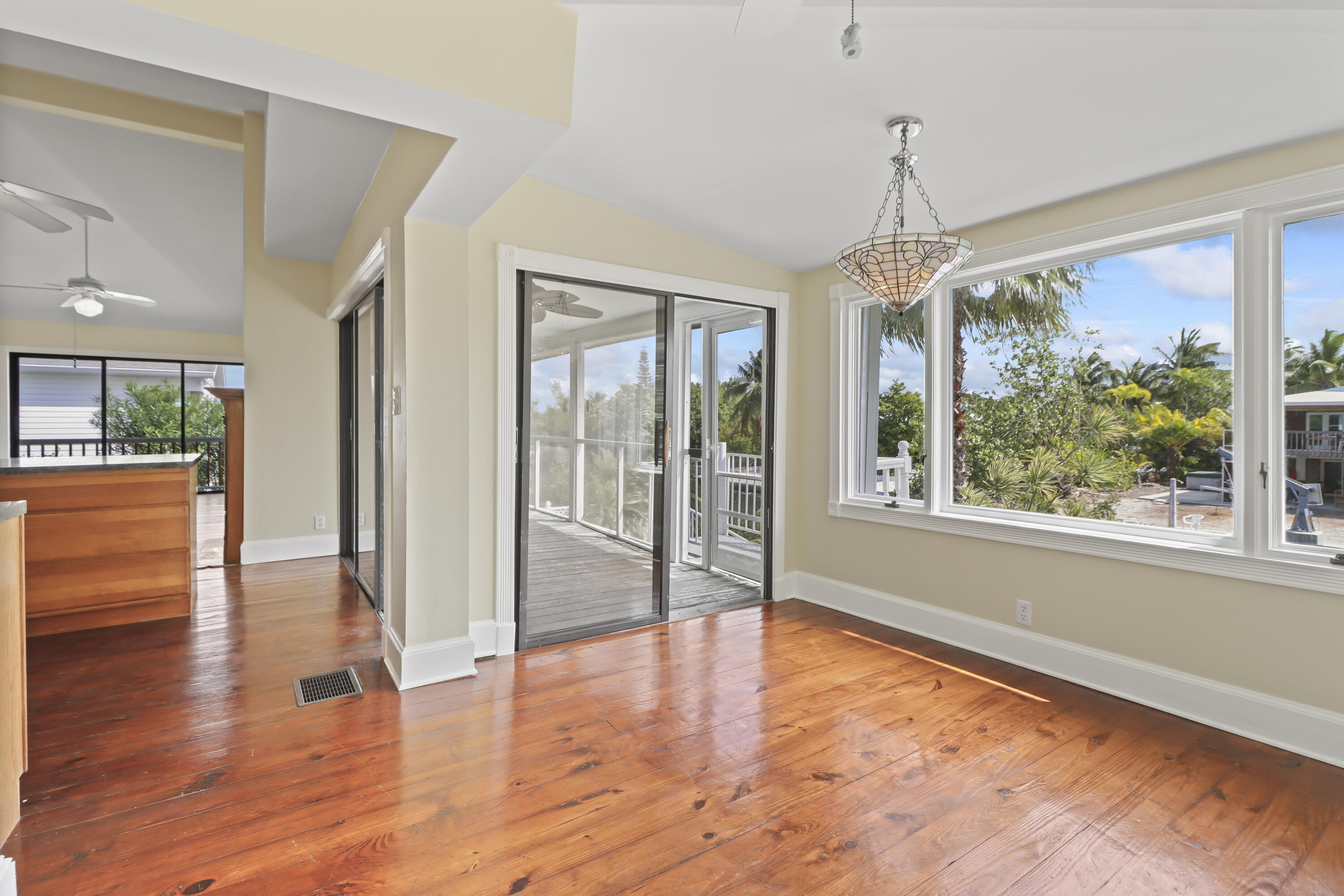 146 Sugarloaf Drive Property Photo 10
