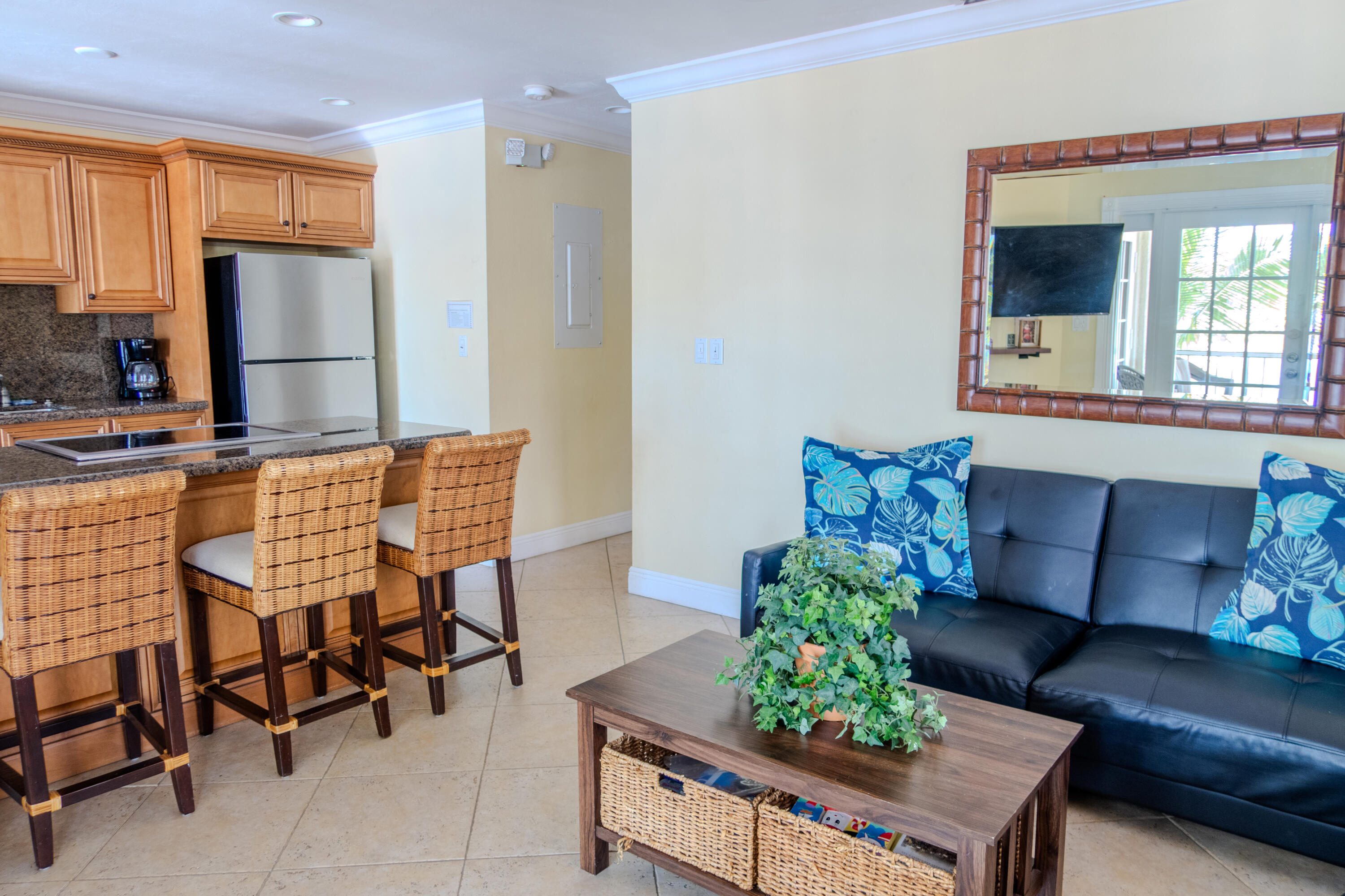 9922 Aviation Boulevard Property Photo 16