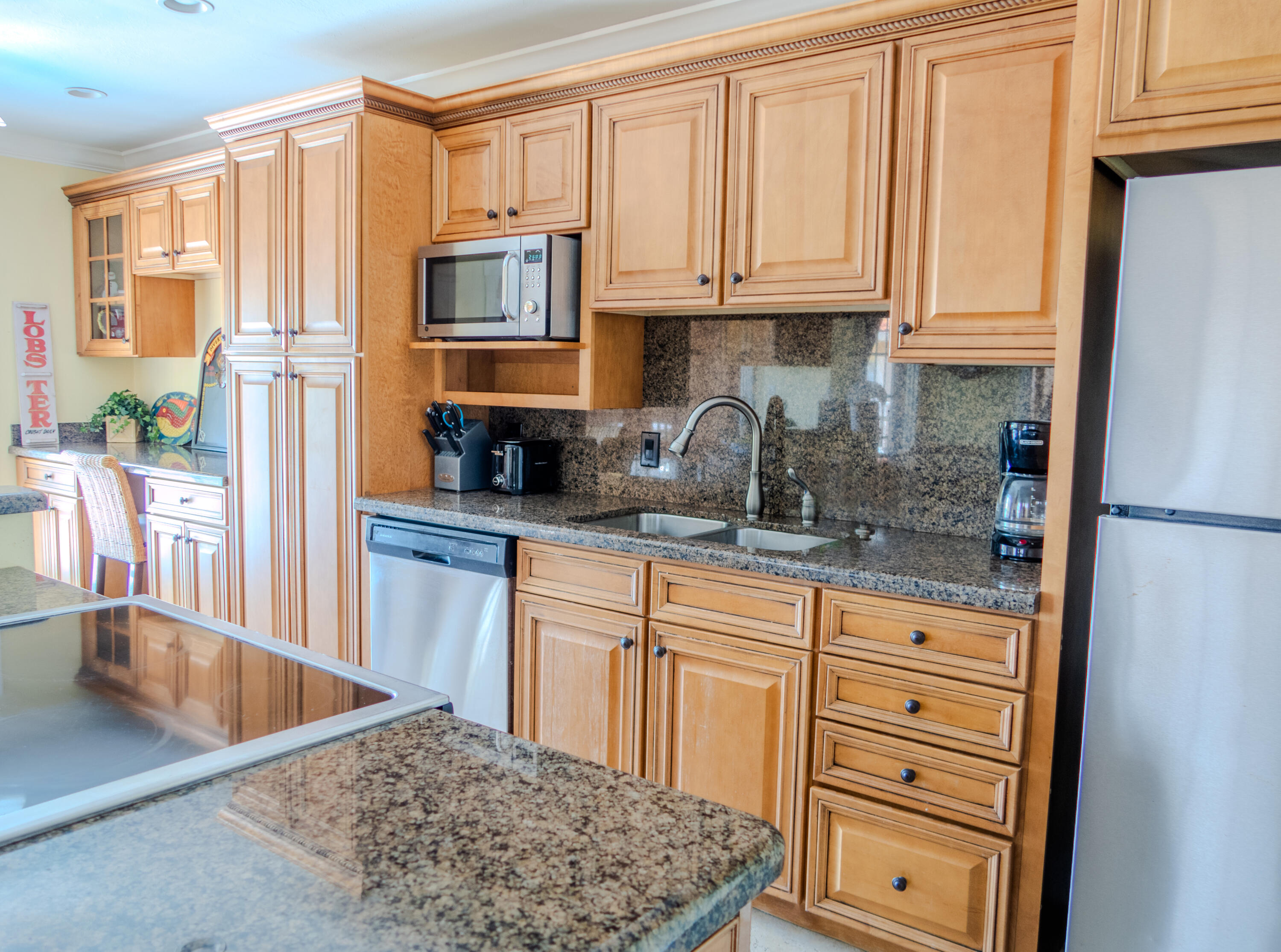 9922 Aviation Boulevard Property Photo 17
