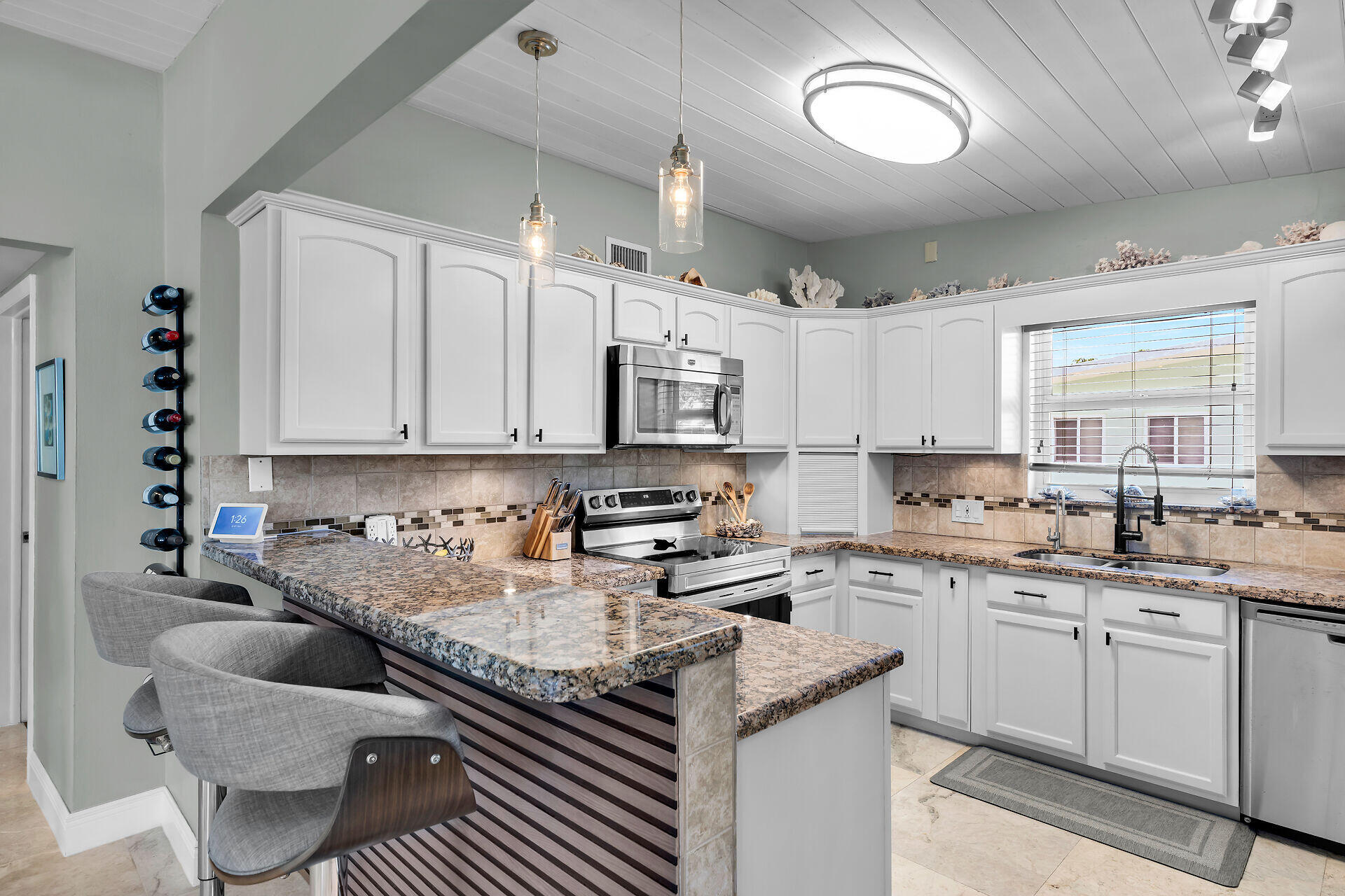 133 Ocean Drive Property Photo 14