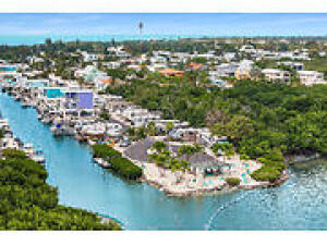 6099 Overseas Highway, 15e Property Photo 4