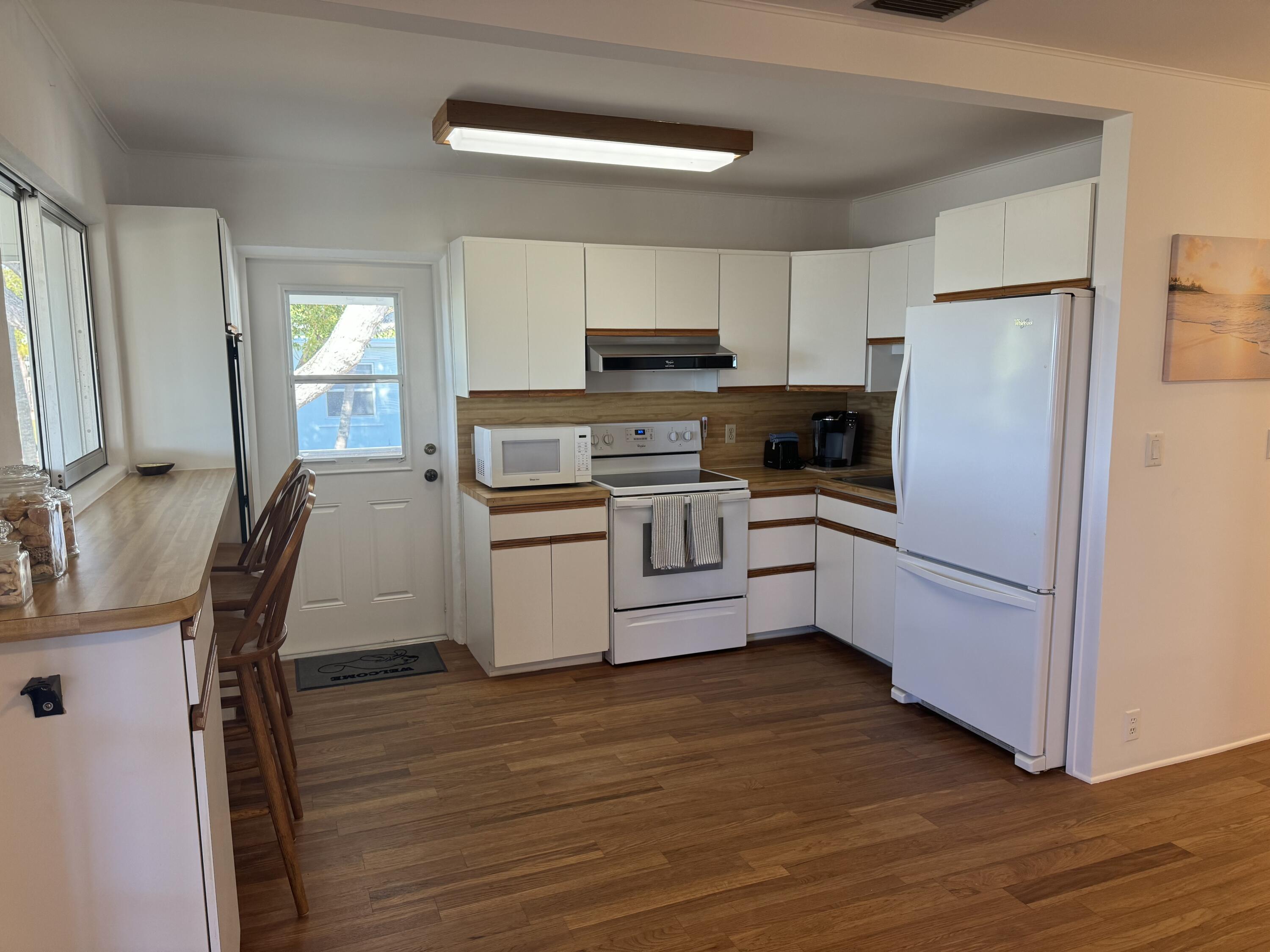 184 Harborview Drive Property Photo 14