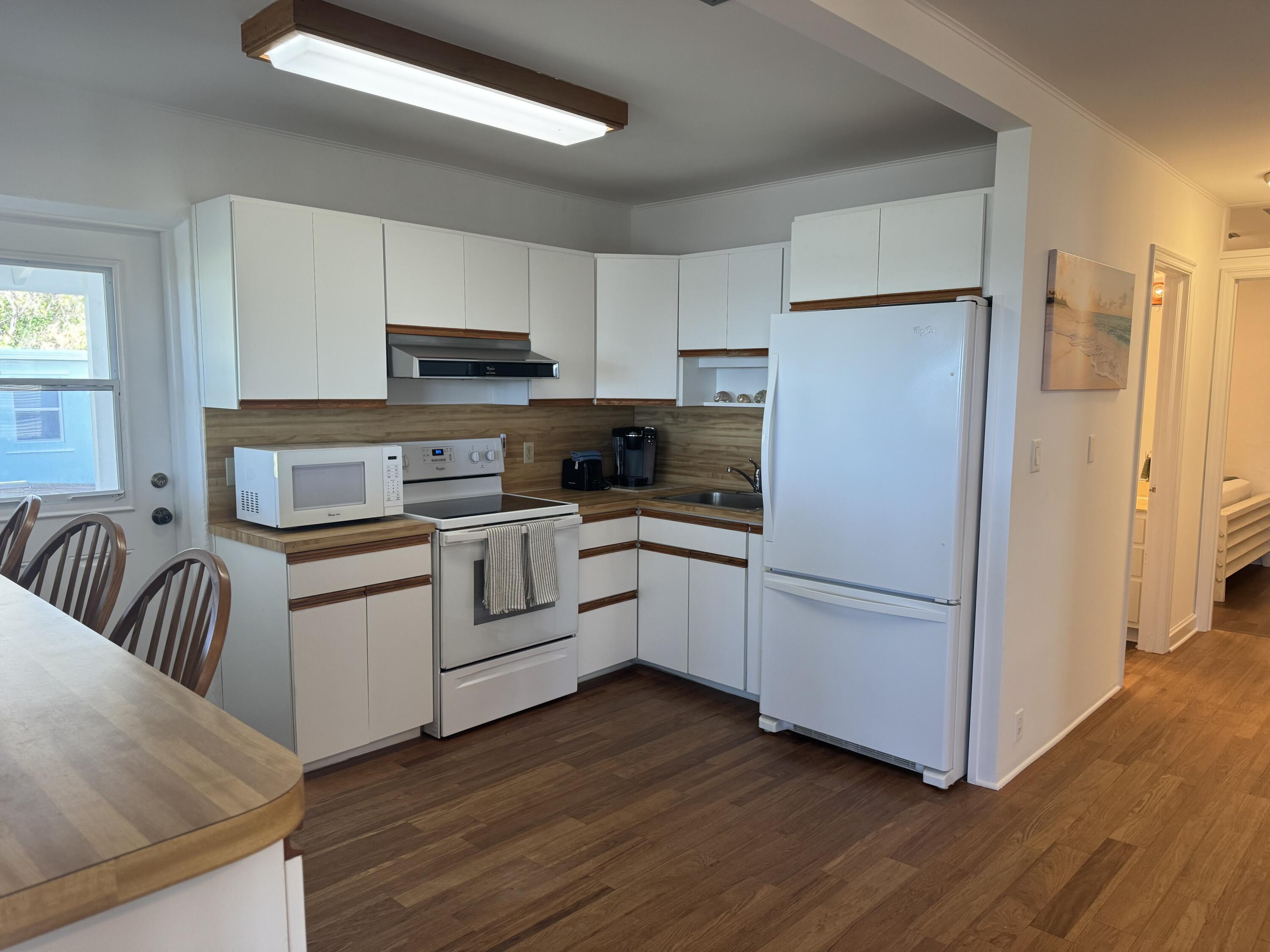 184 Harborview Drive Property Photo 15