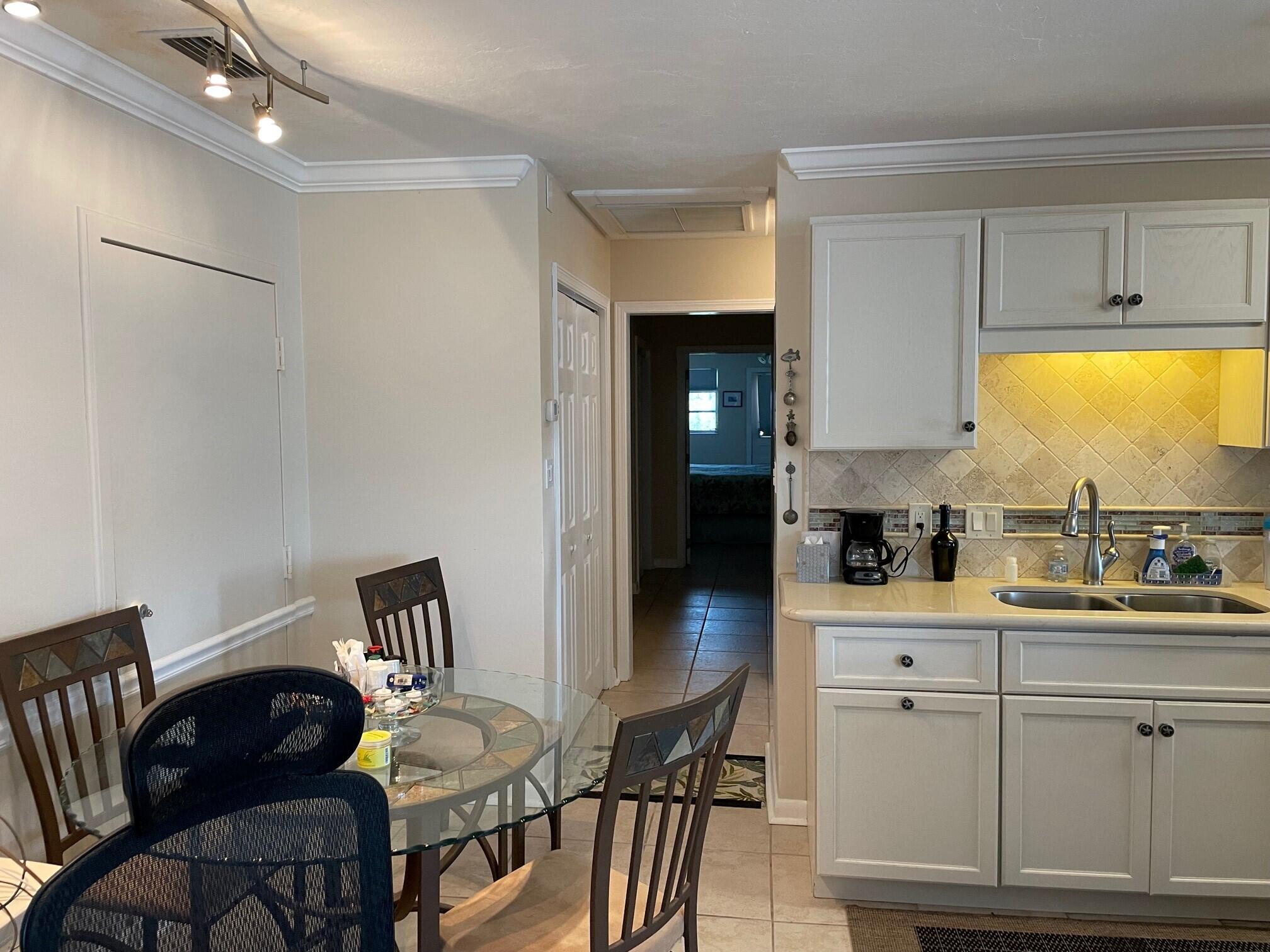 470 11th Street Property Photo 5