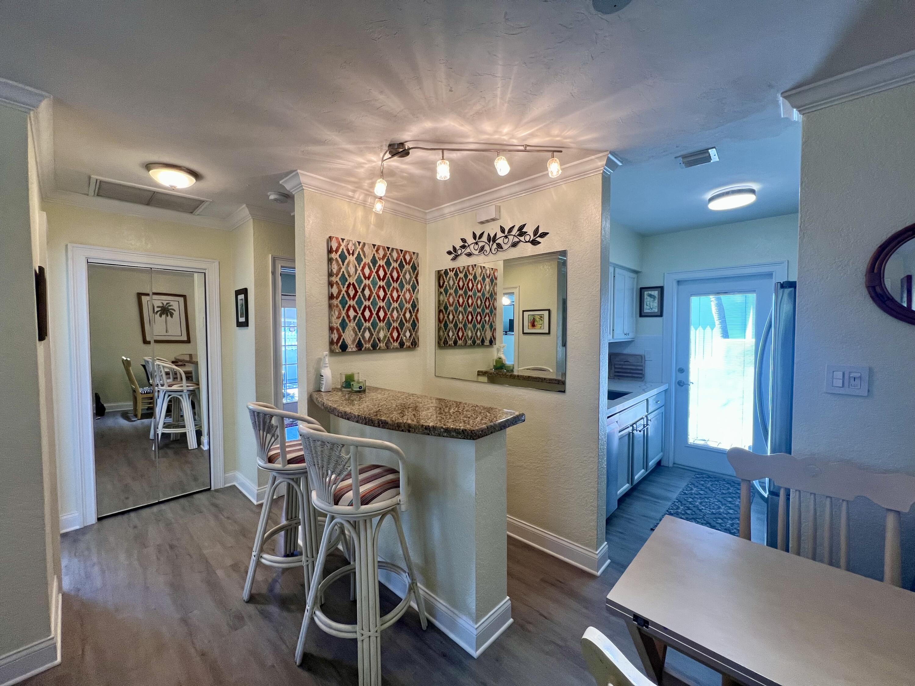 2521 Flagler Avenue, 4 Property Photo 3