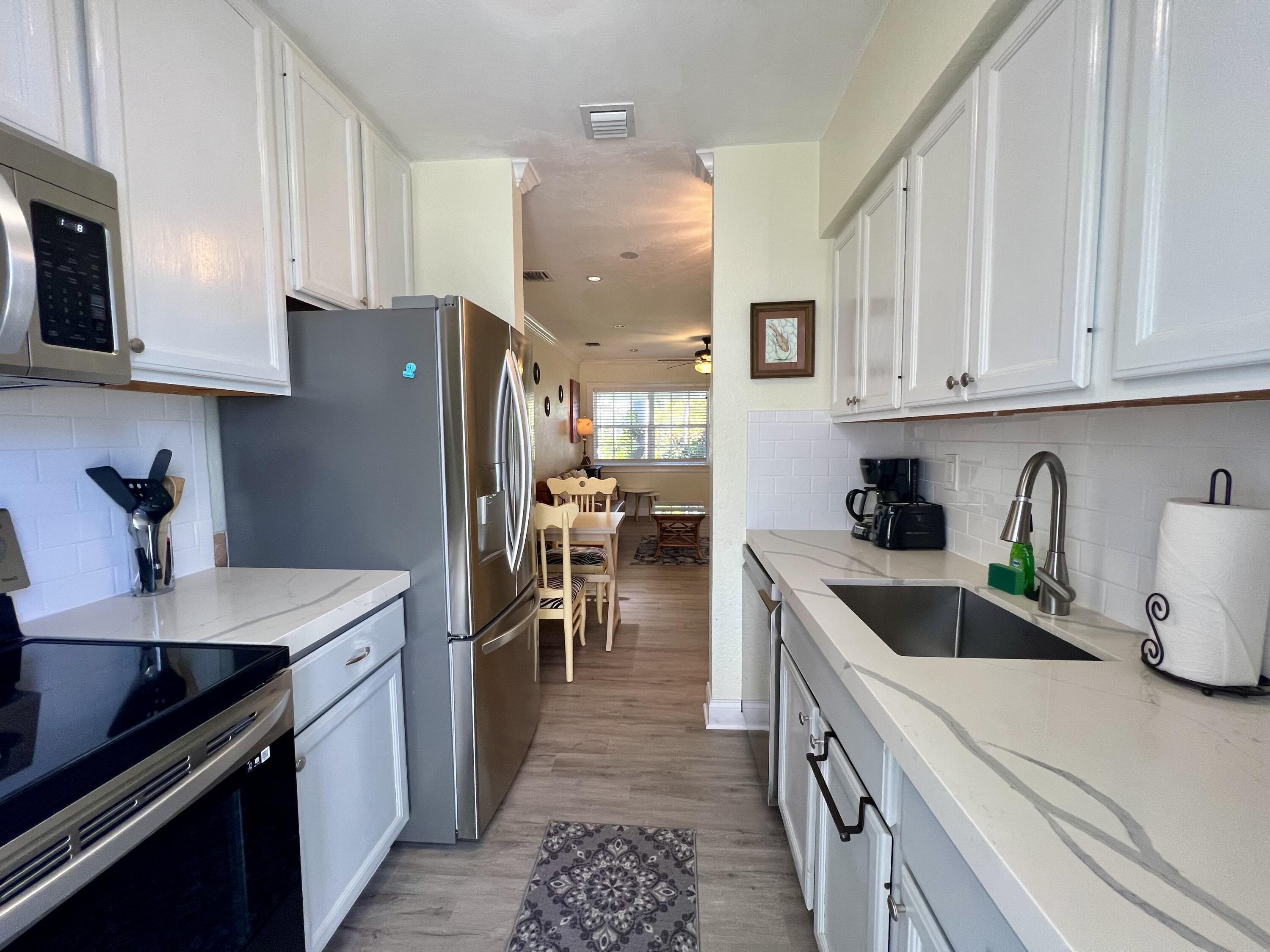 2521 Flagler Avenue, 4 Property Photo 6