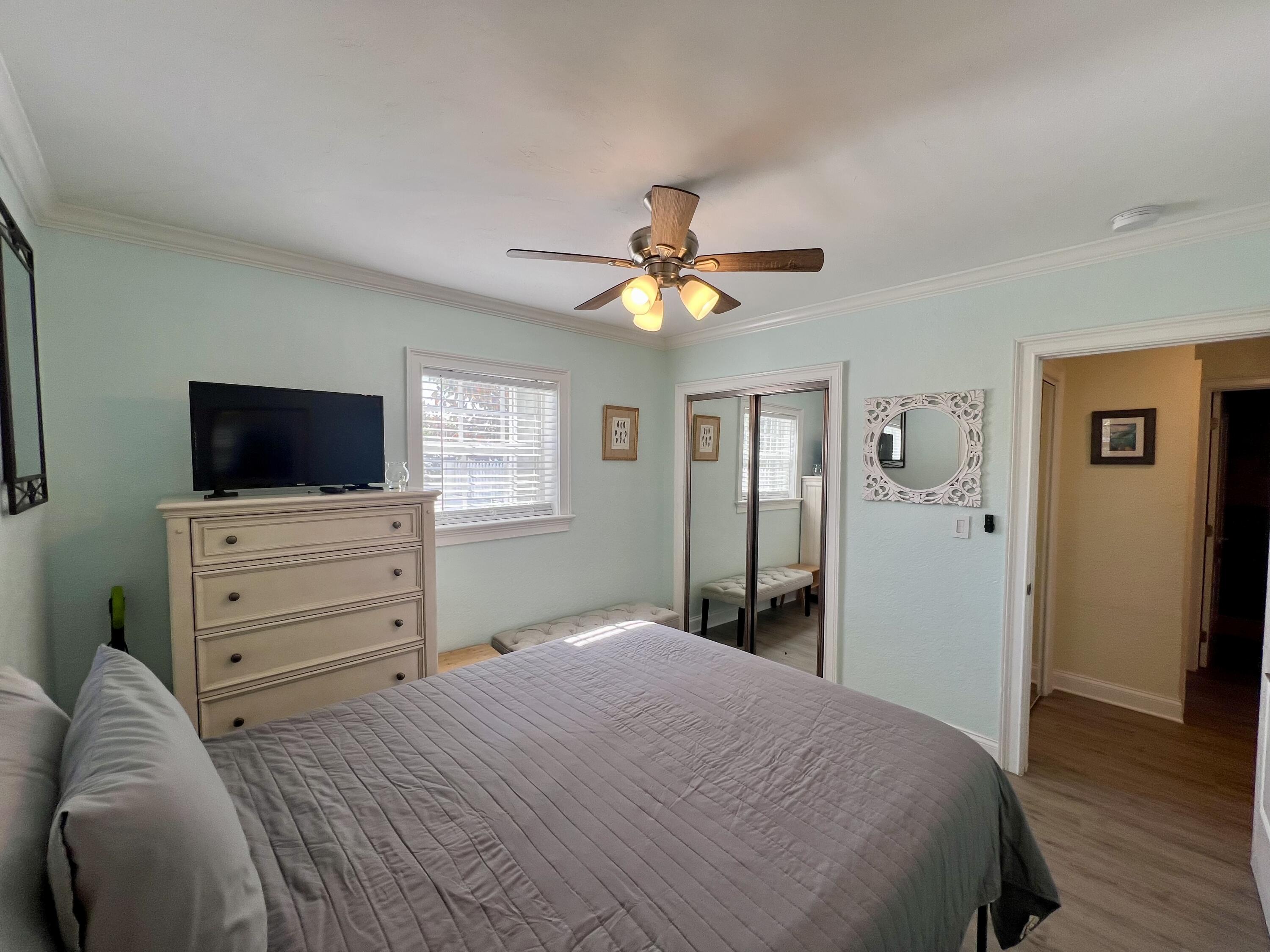 2521 Flagler Avenue, 4 Property Photo 9