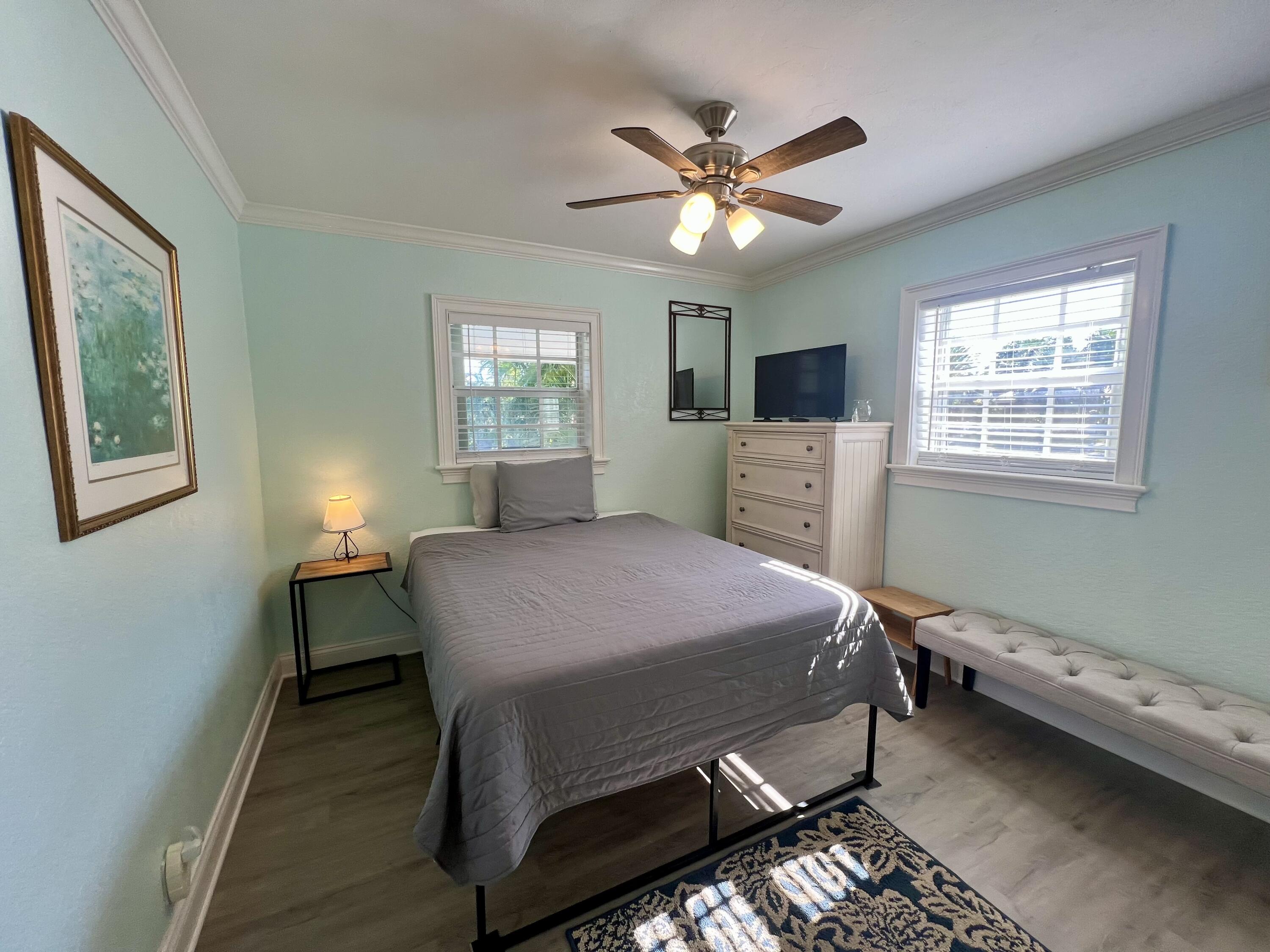 2521 Flagler Avenue, 4 Property Photo 10