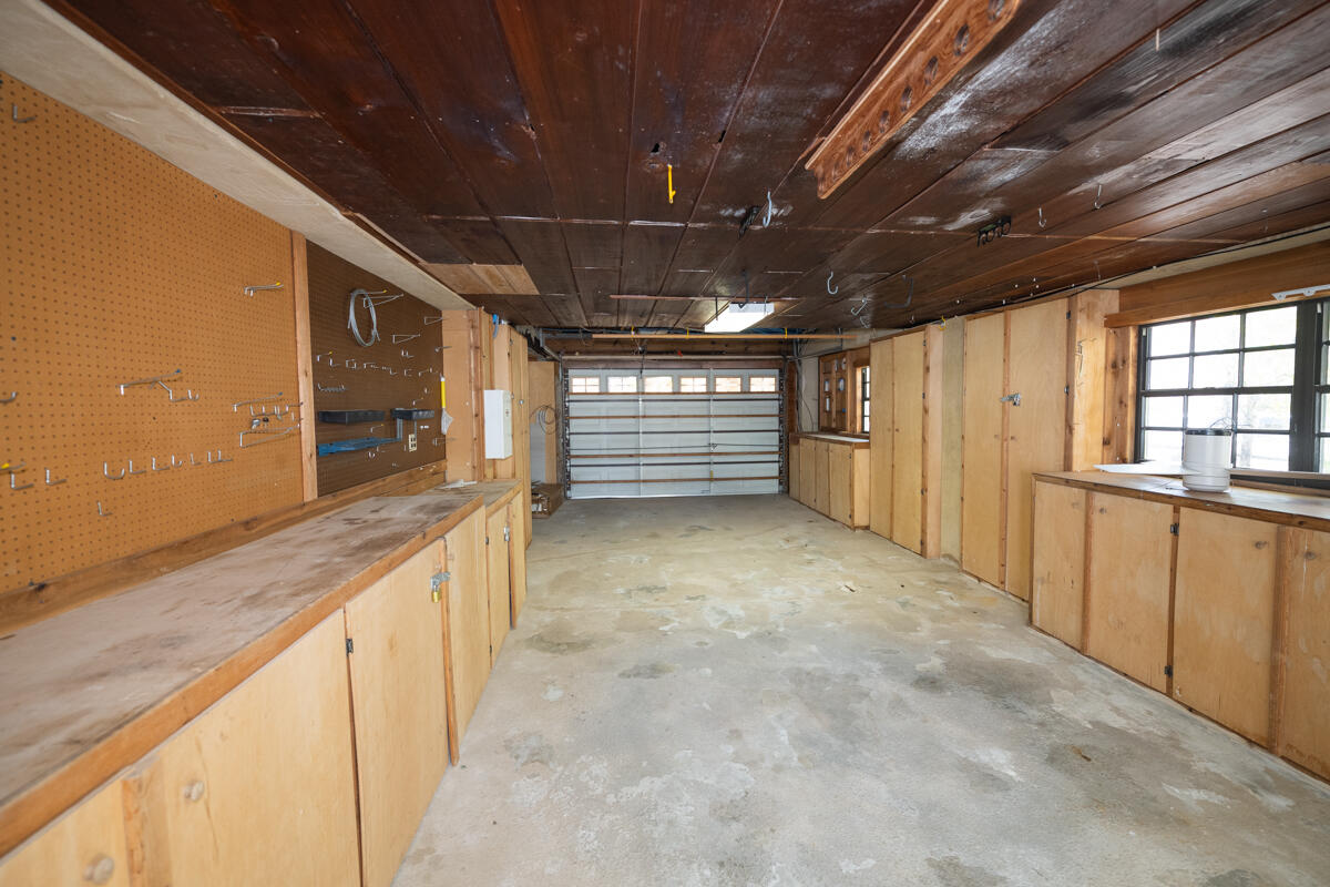 218 Bristol Court Property Photo 53