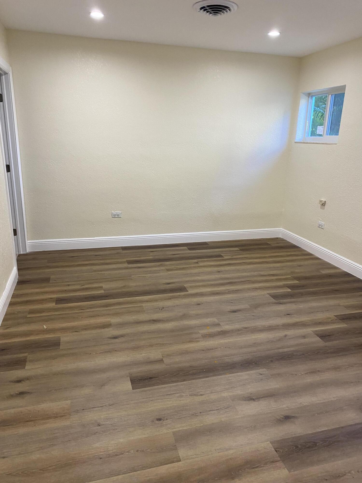 288 Gardenia Street Property Photo 8