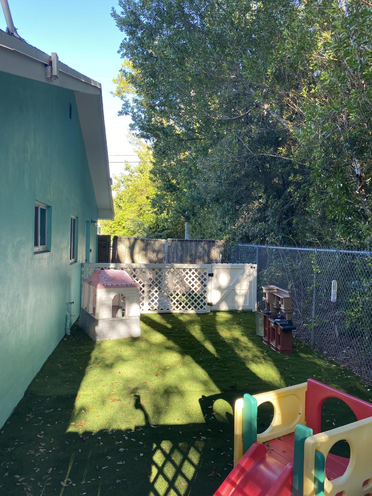 288 Gardenia Street Property Photo 22