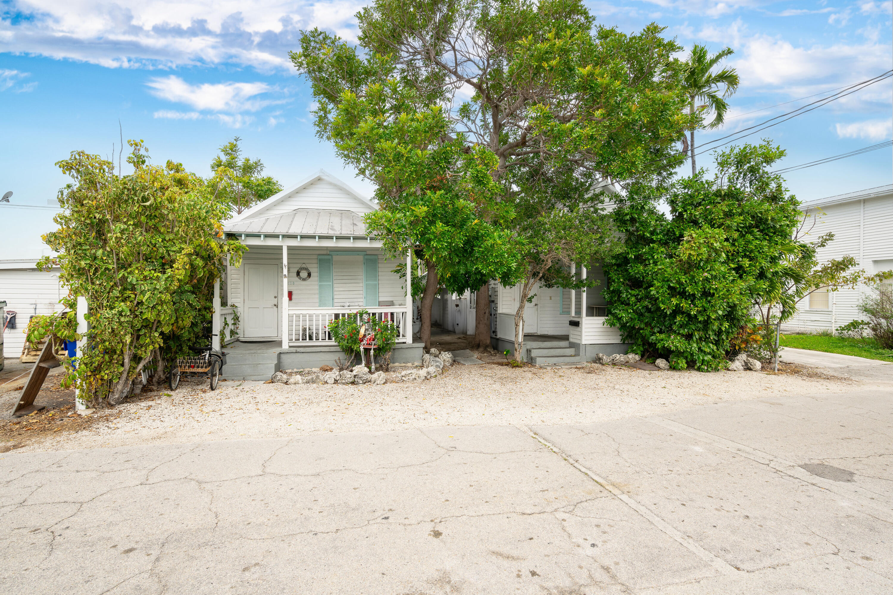 1213-1215 Eliza Street Property Photo