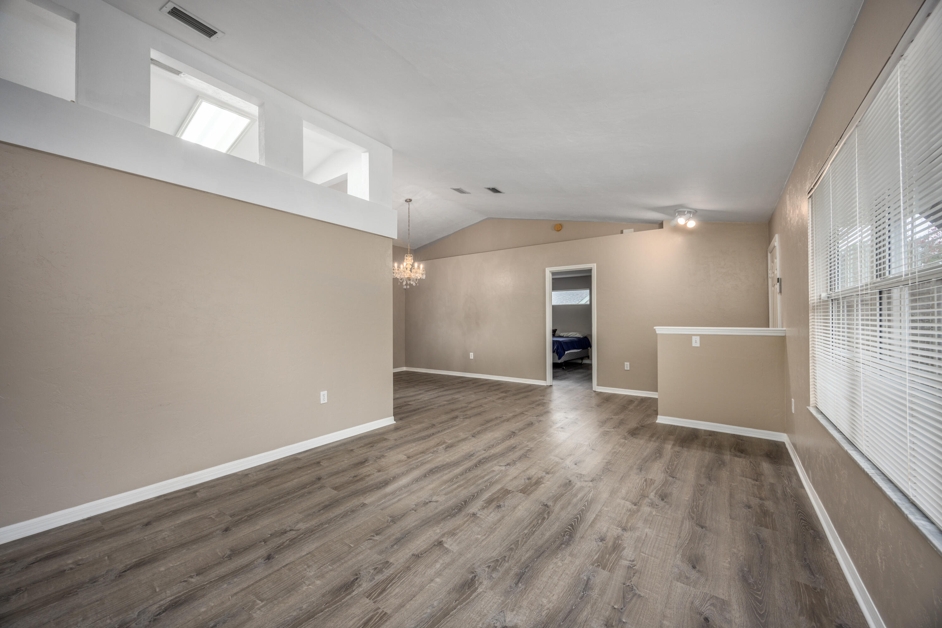 1620 Nw 89th Terrace Property Photo 6