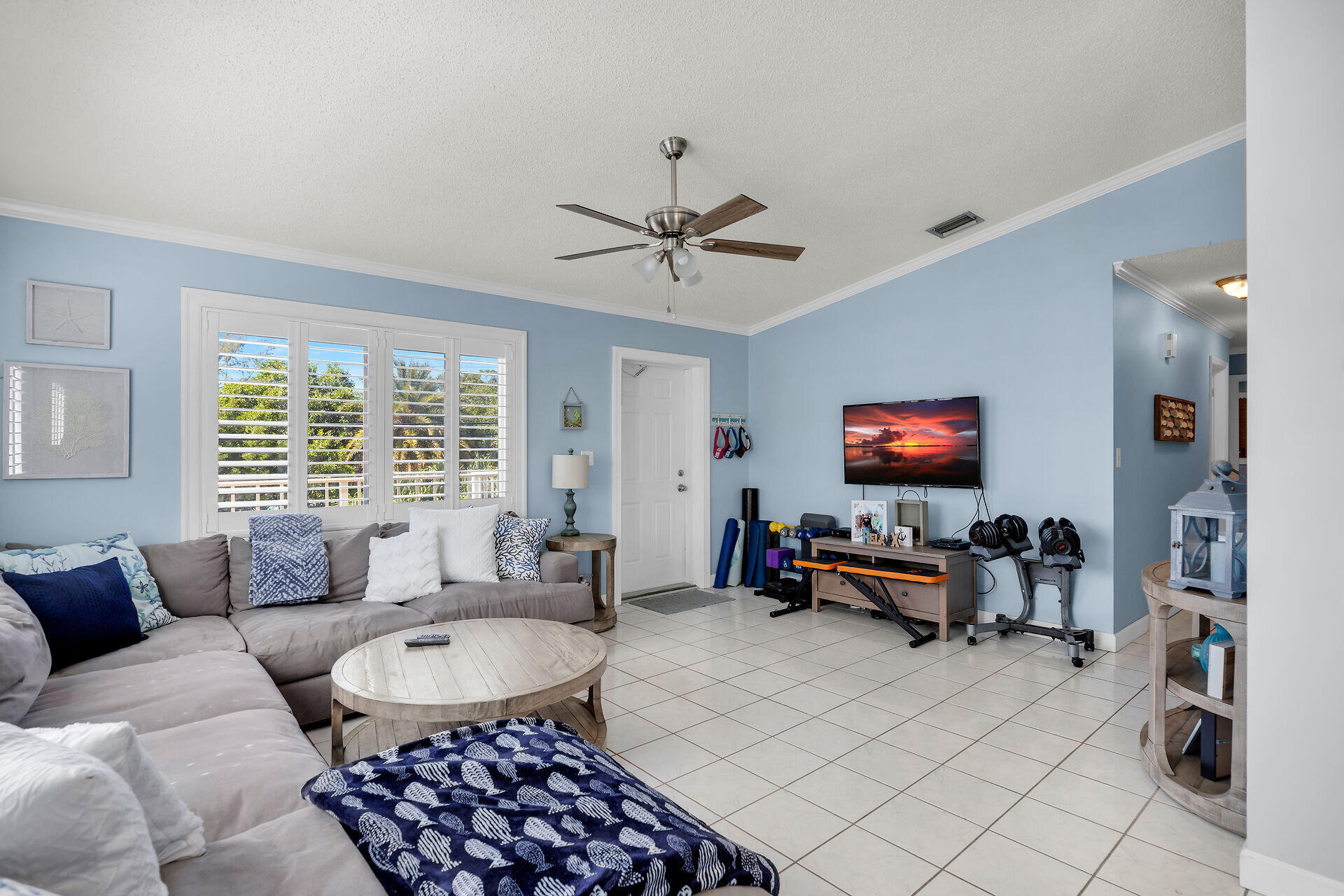 137 Venetian Way Property Photo 4