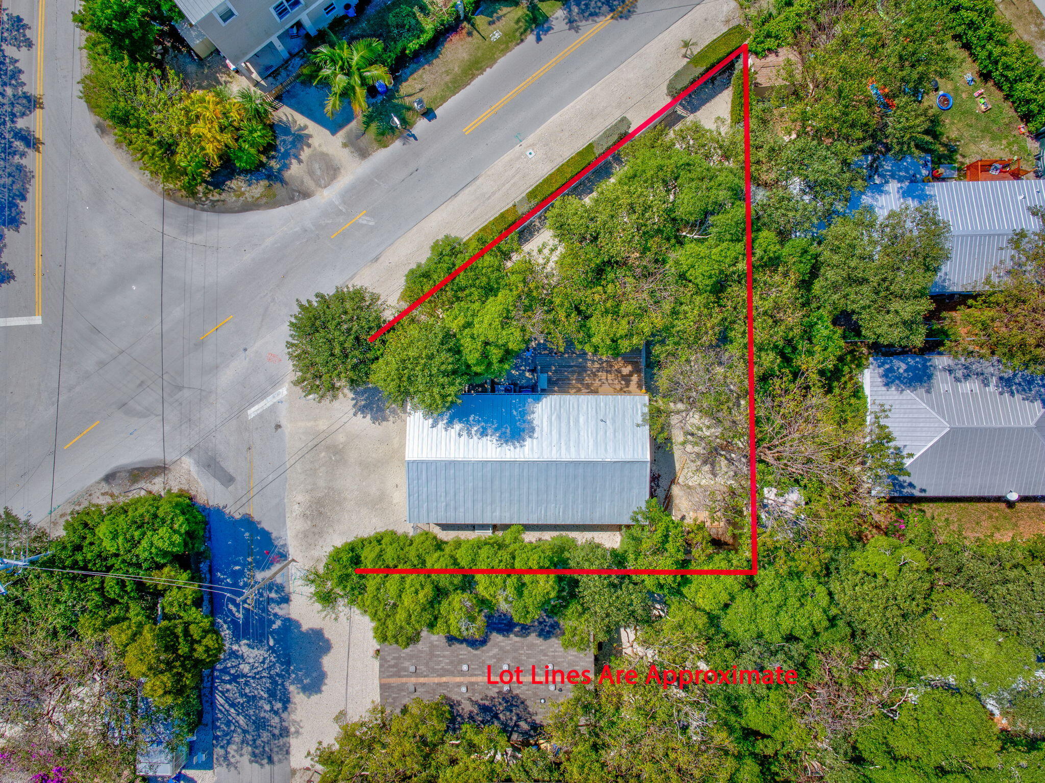 2 Oakwood Avenue Property Photo 4