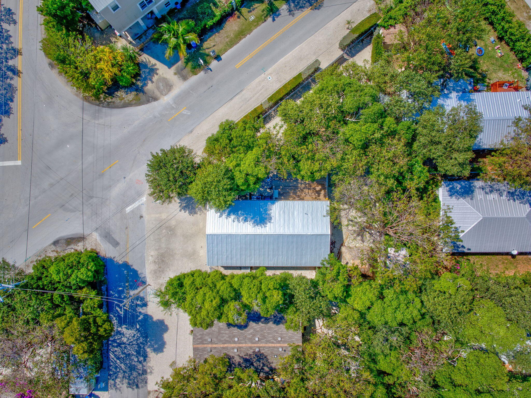 2 Oakwood Avenue Property Photo 39