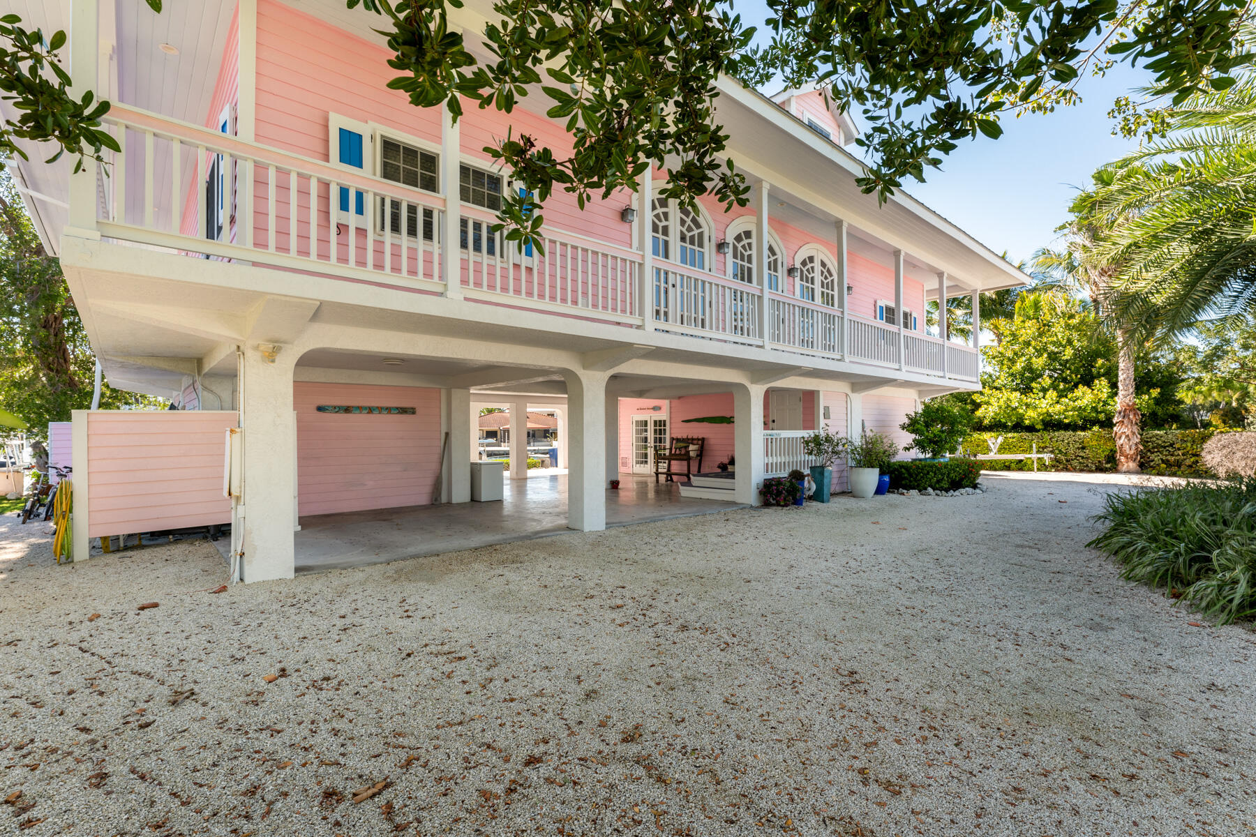 415 Palm Drive Property Photo 4