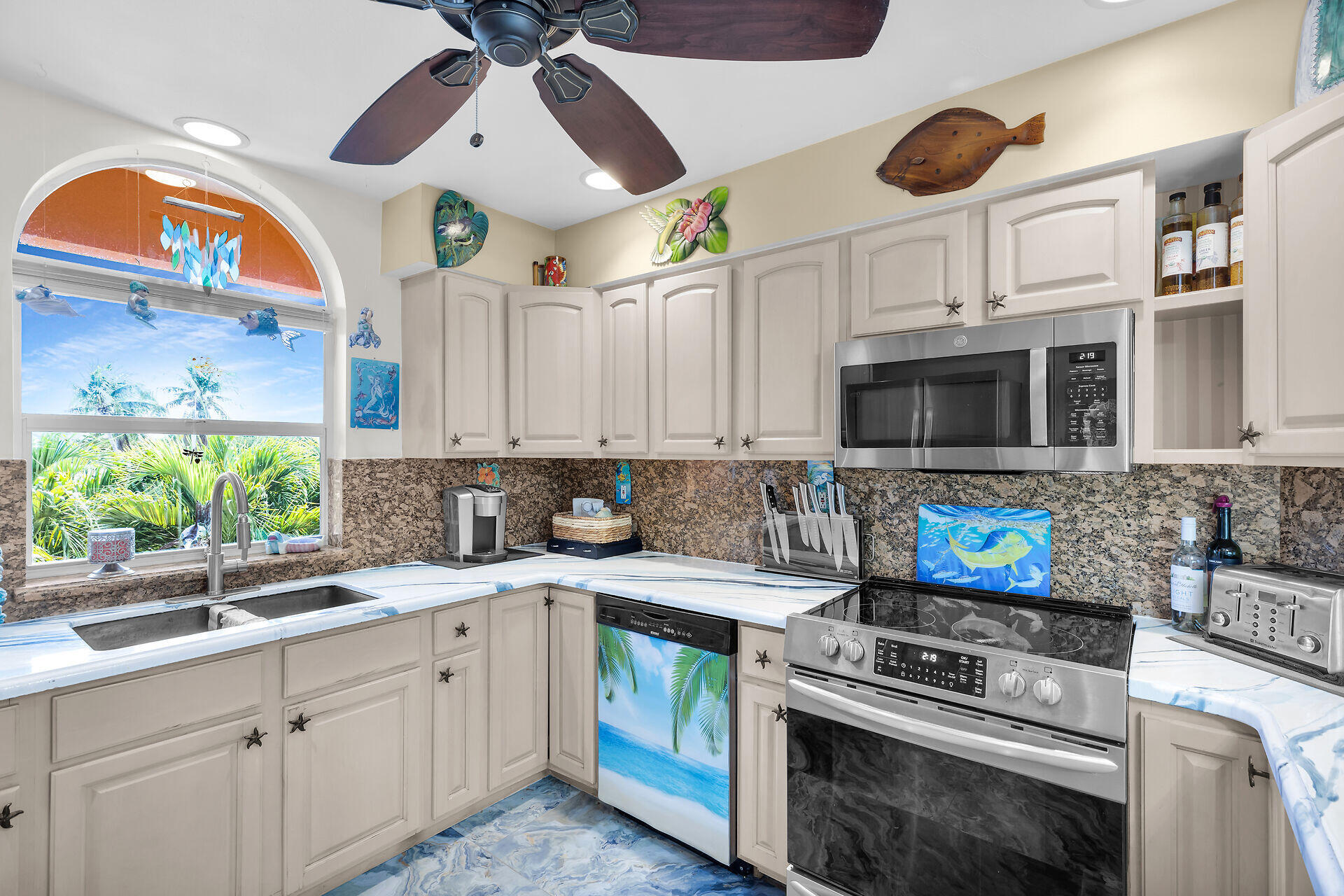 901 W 63rd Street Ocean Street Property Photo 17