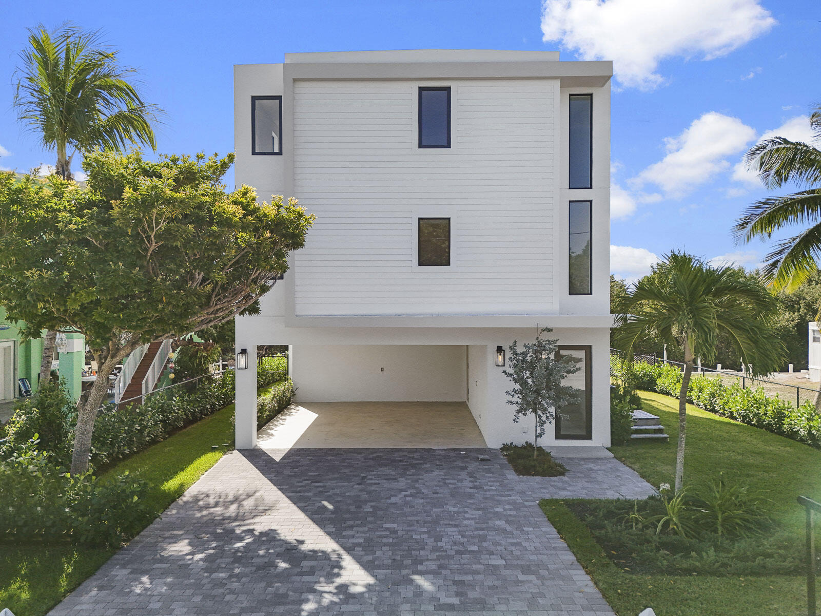 124 Orchid Street Property Photo 2