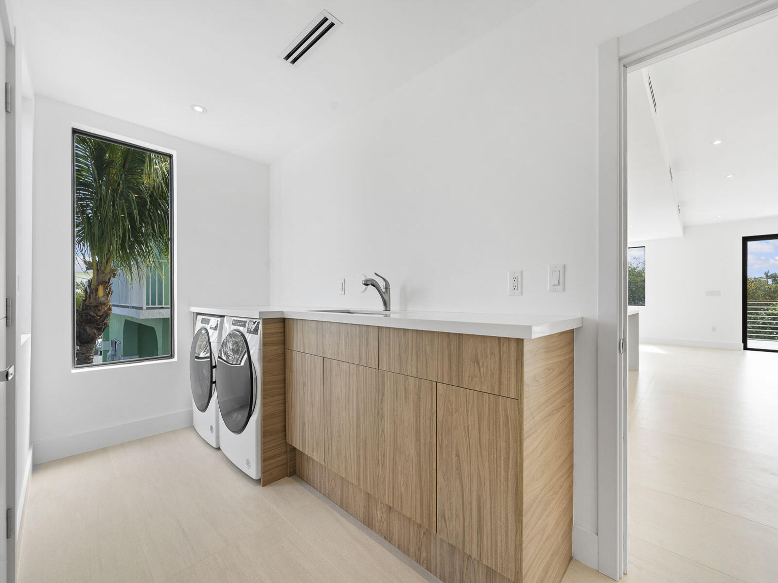 124 Orchid Street Property Photo 10