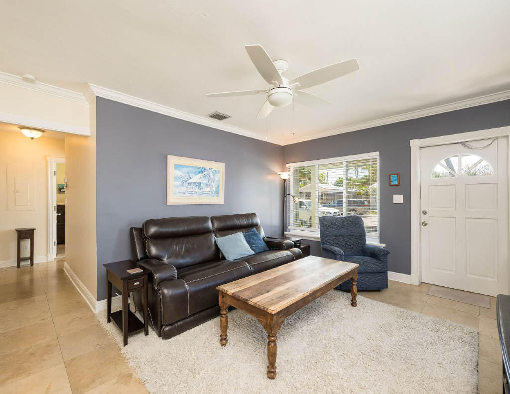 3739 Paula Avenue Property Photo 5