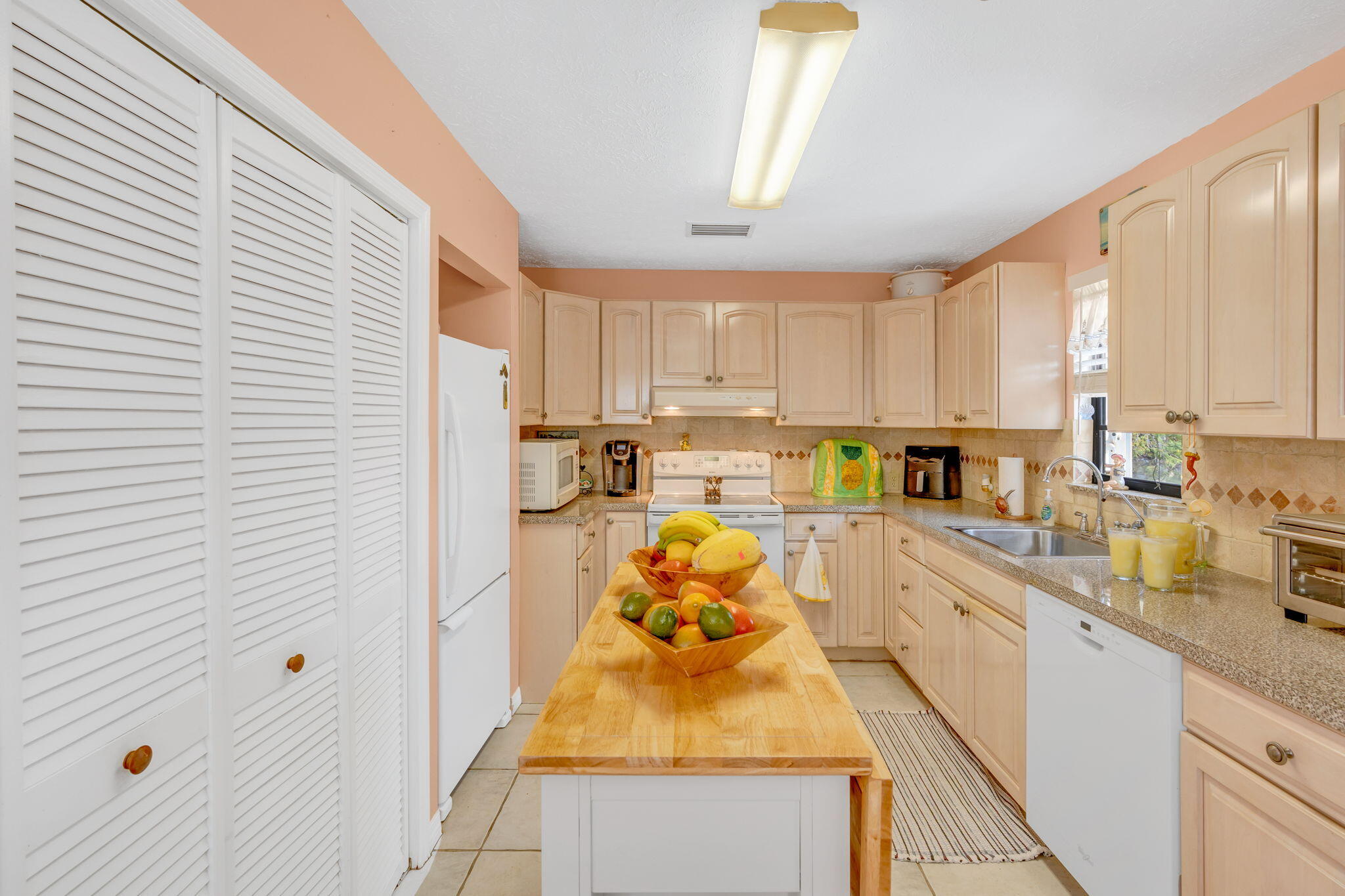 22739 Buccaneer Lane Property Photo 8