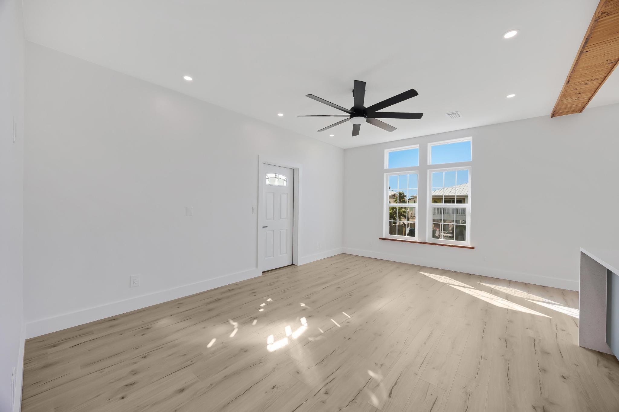22922 Blackbeard Lane Property Photo 4