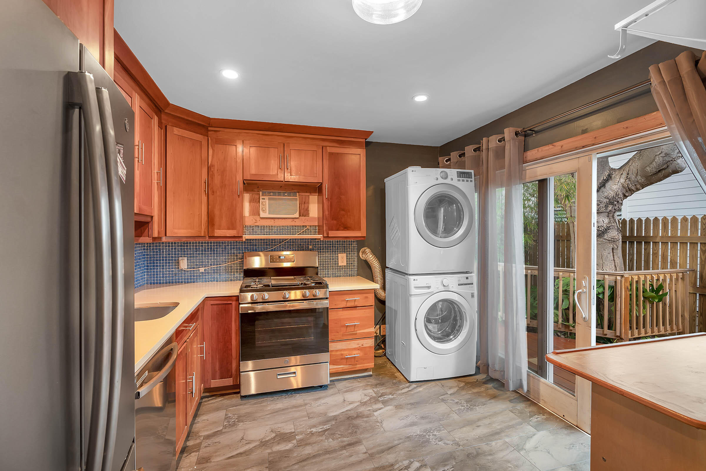 627 Whitehead Street Property Photo 15