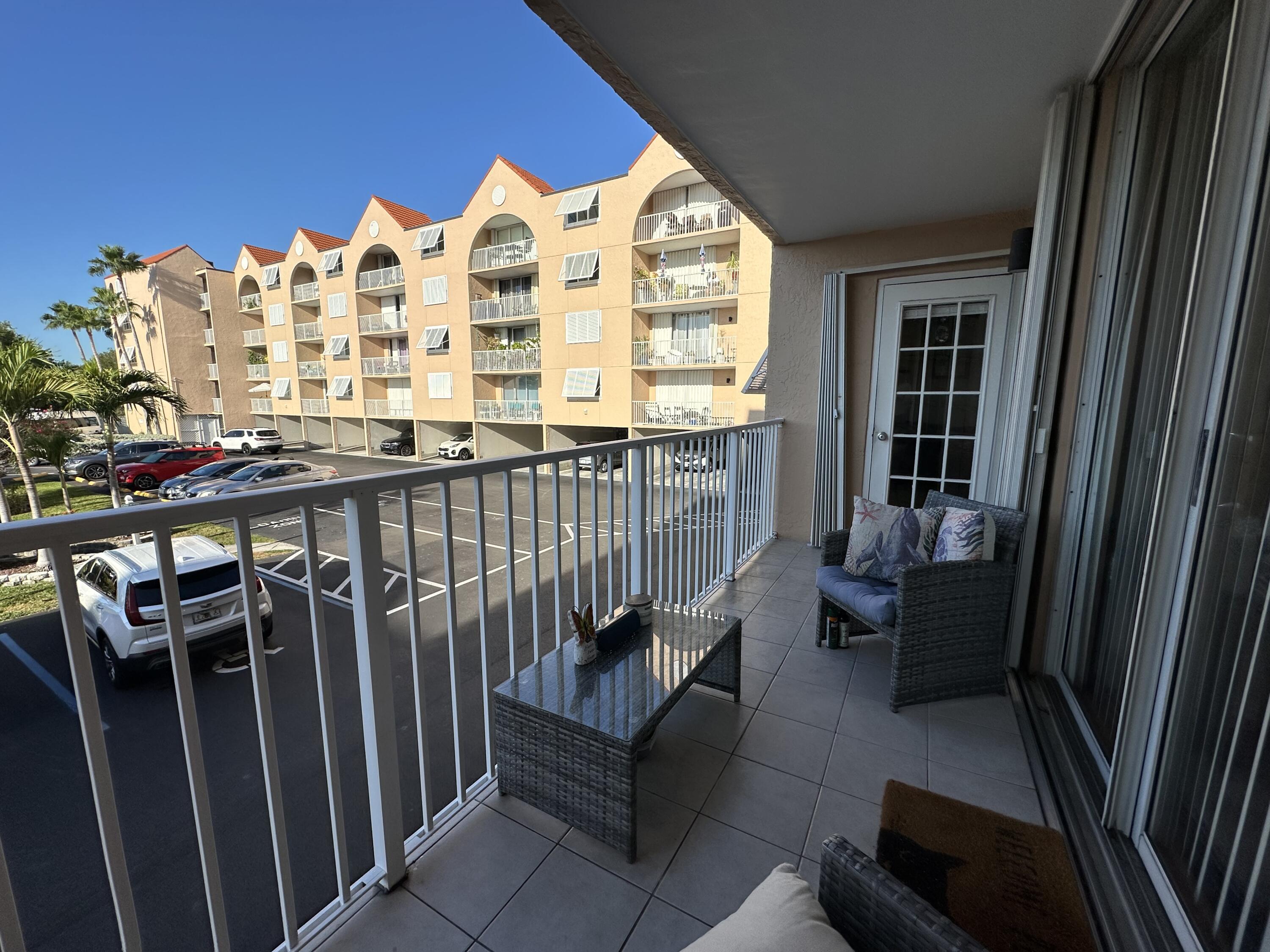 3930 S Roosevelt Boulevard, 104e Property Photo 2