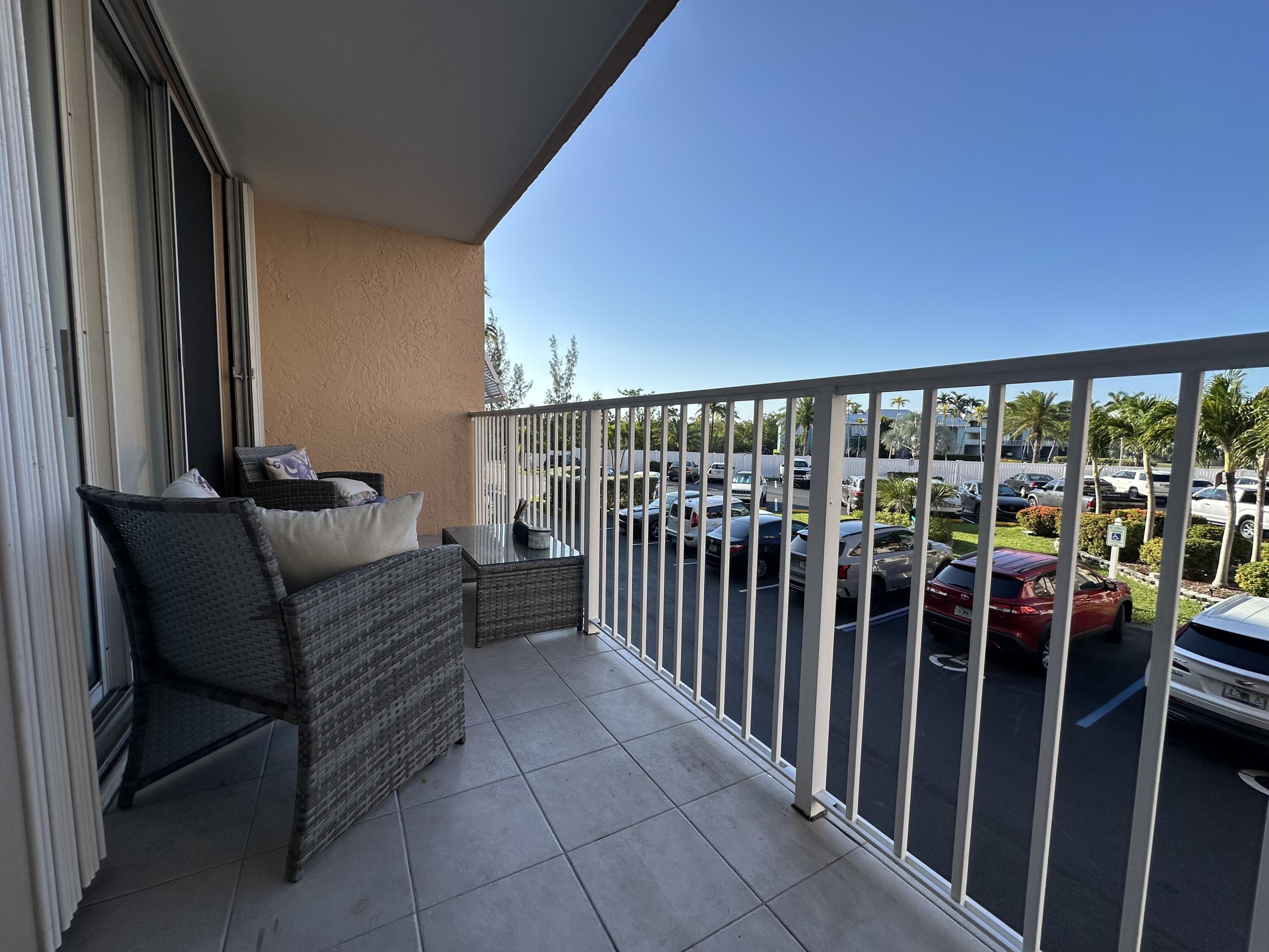 3930 S Roosevelt Boulevard, 104e Property Photo 3