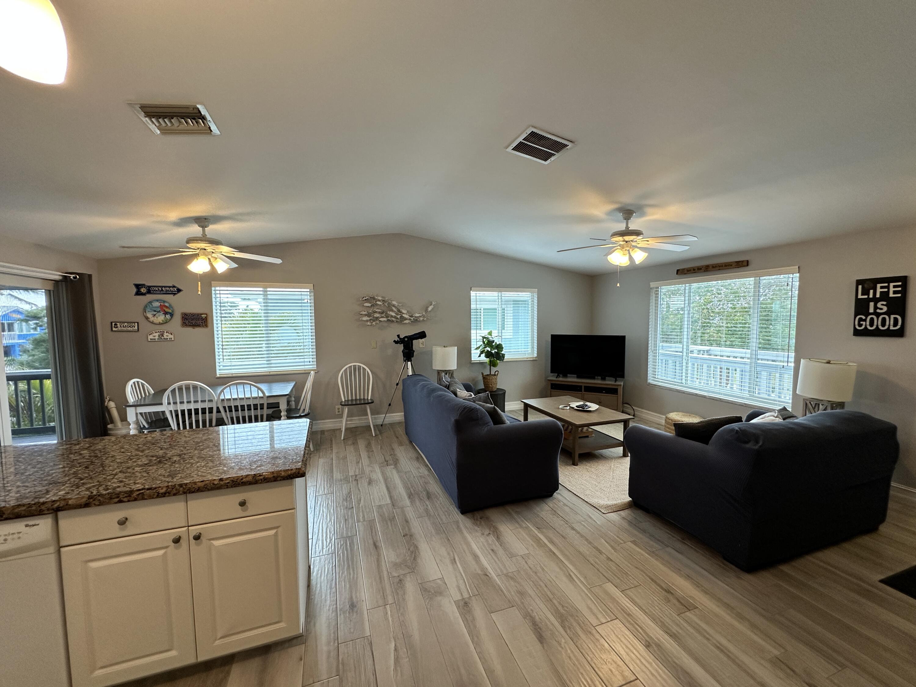 3715 Pine Street Property Photo 14
