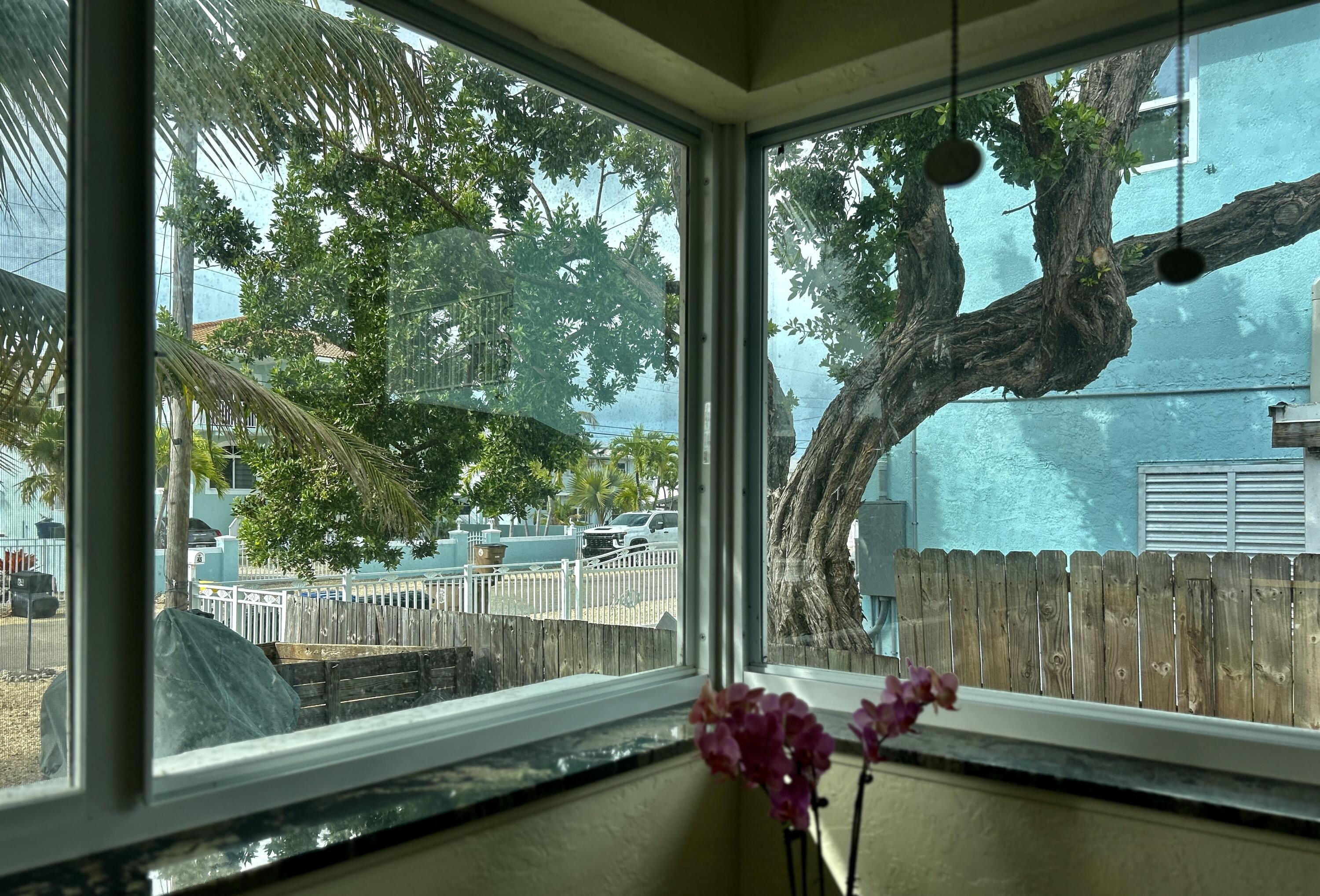 64 Seagate Boulevard Property Photo 14