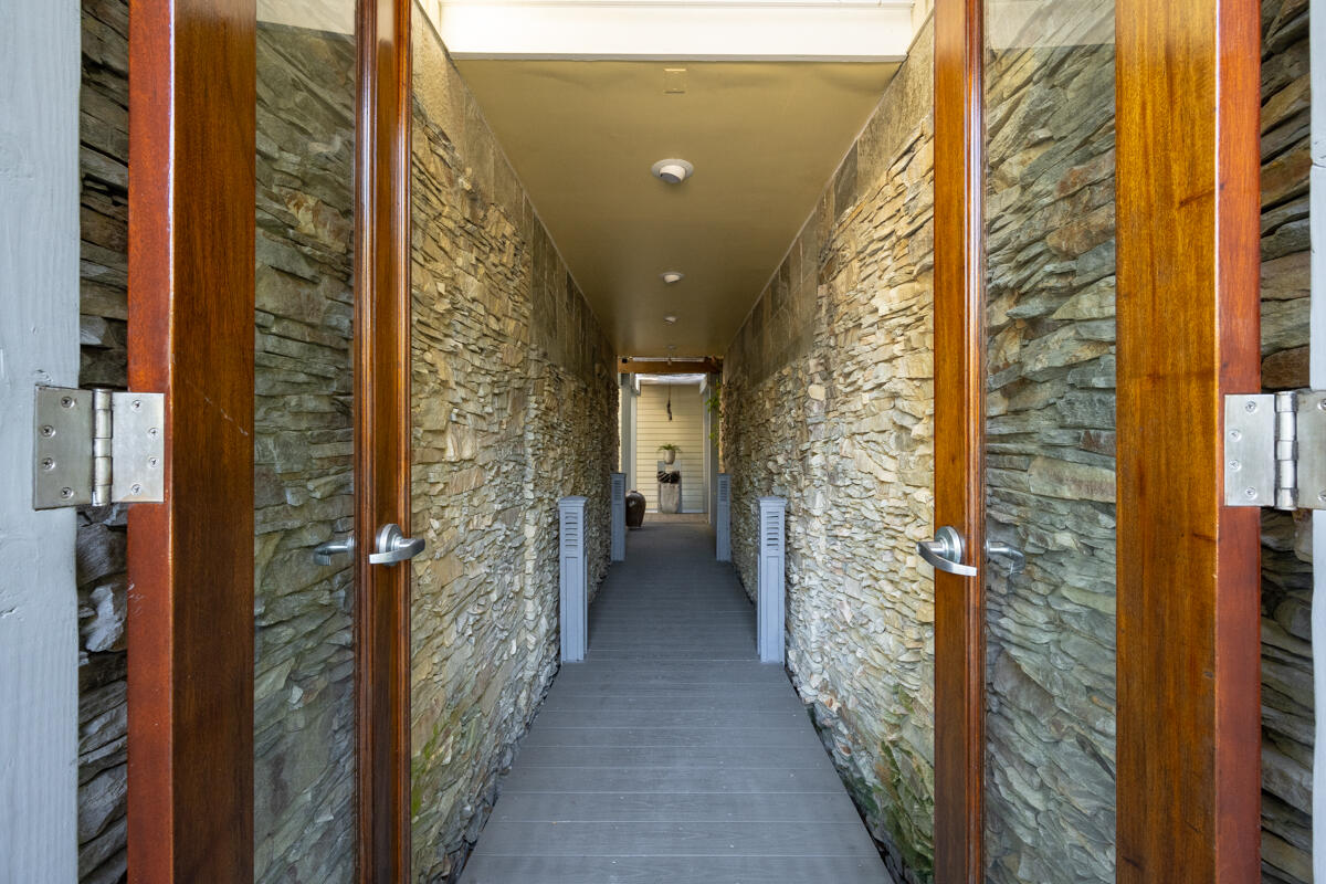 1104 South Street Property Photo 3