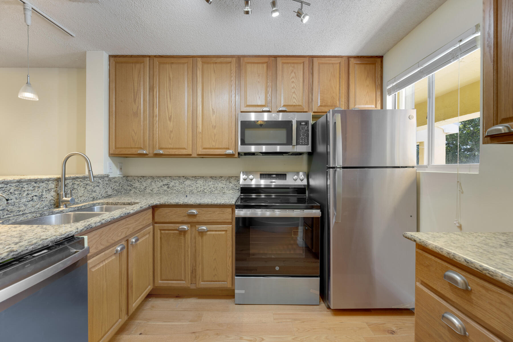 98202 Windward Avenue Property Photo 10