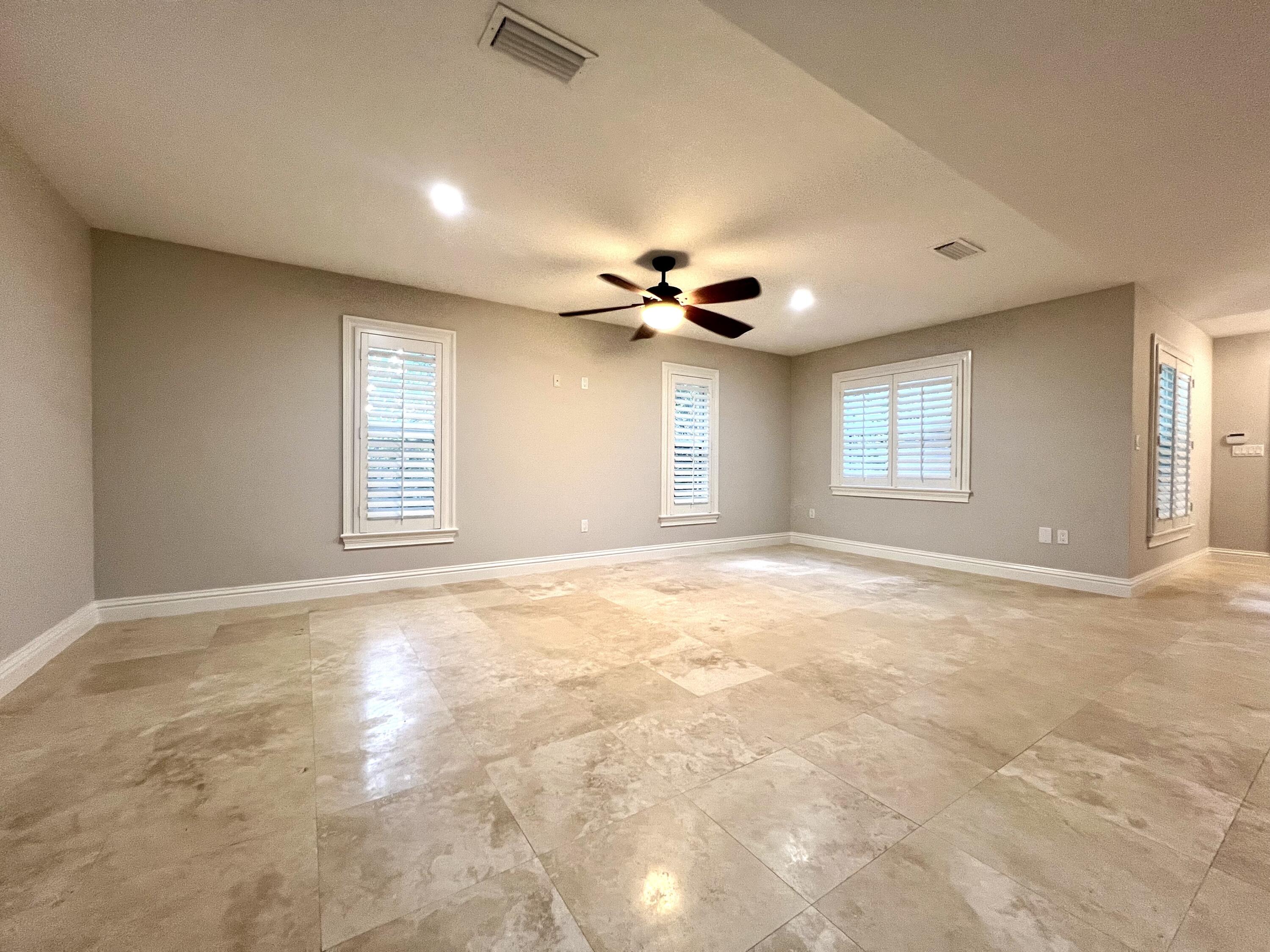 35 Se Marlin Avenue Property Photo 14