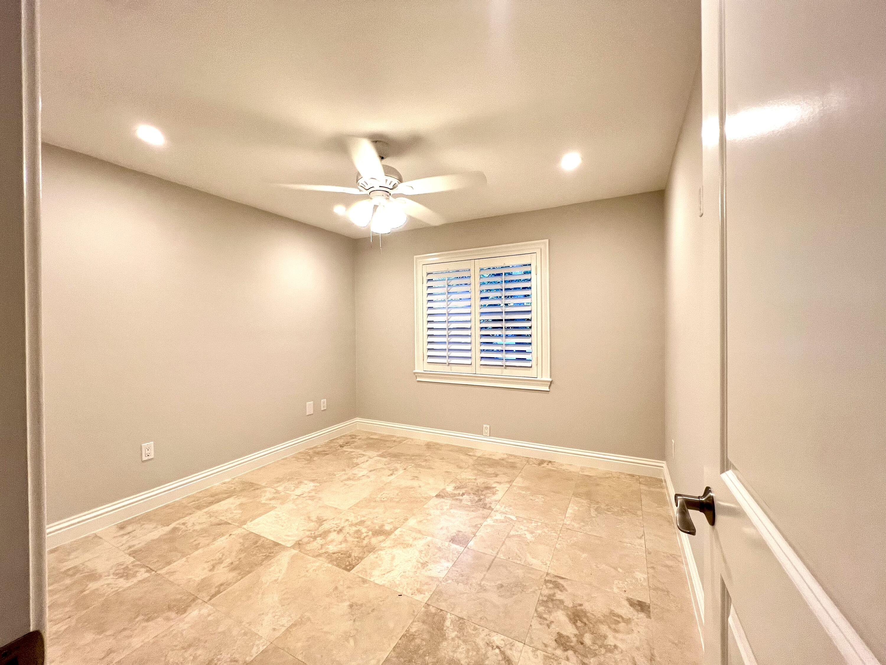 35 Se Marlin Avenue Property Photo 25