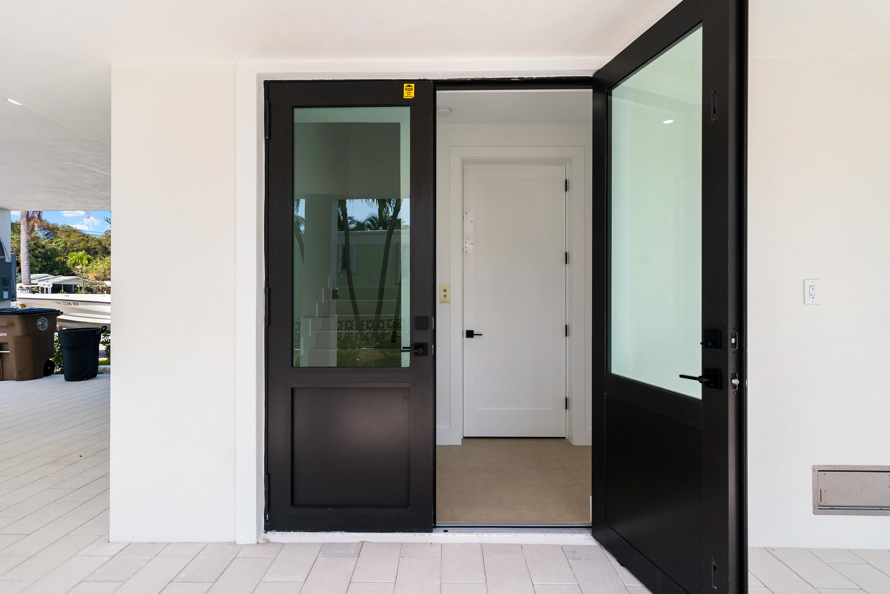 27 Ocean Drive Property Photo 4