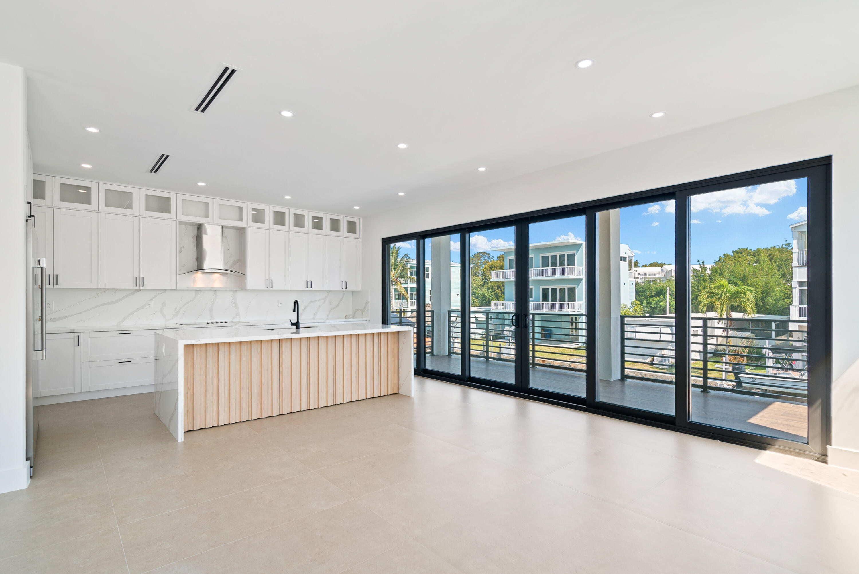 27 Ocean Drive Property Photo 6