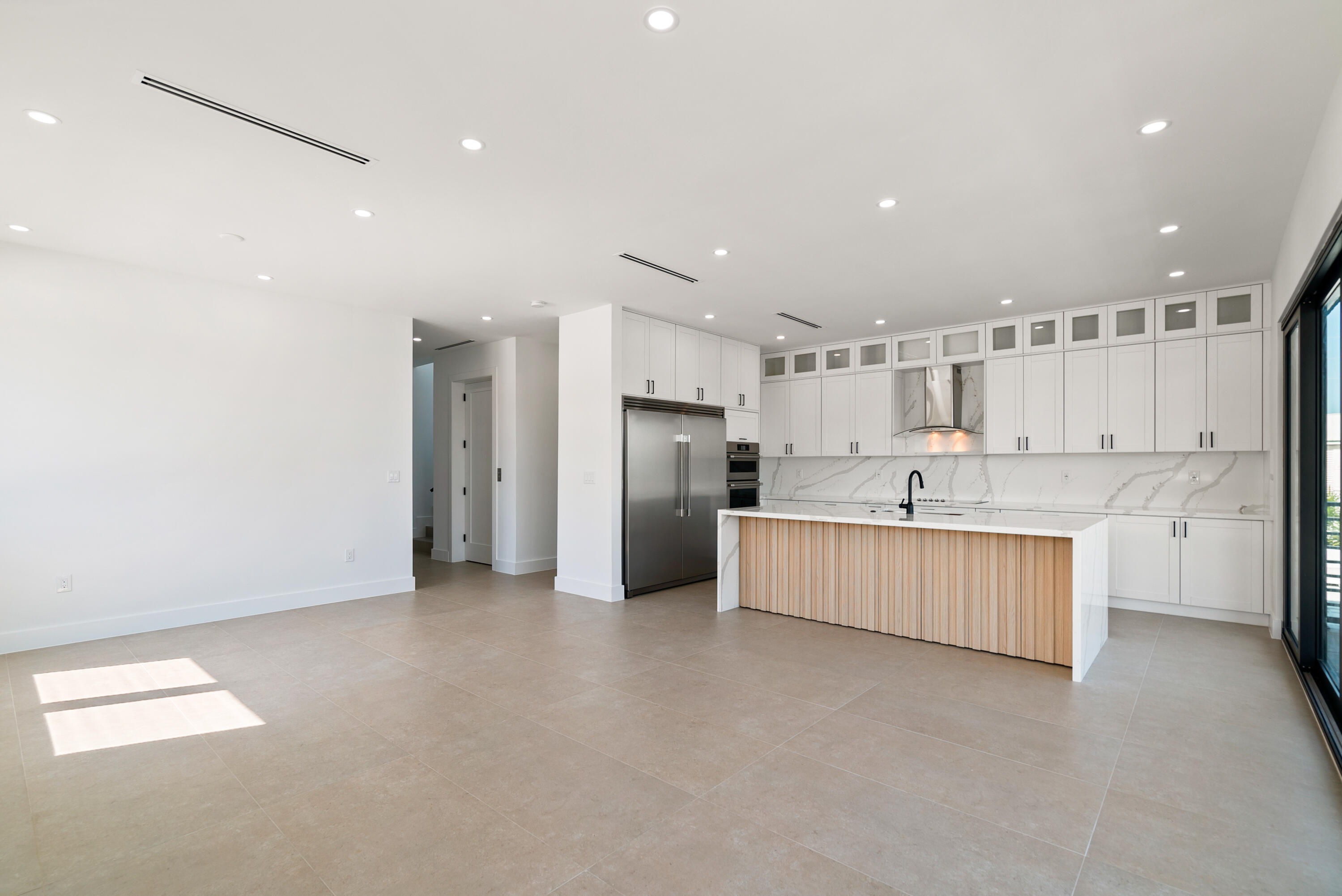 27 Ocean Drive Property Photo 10