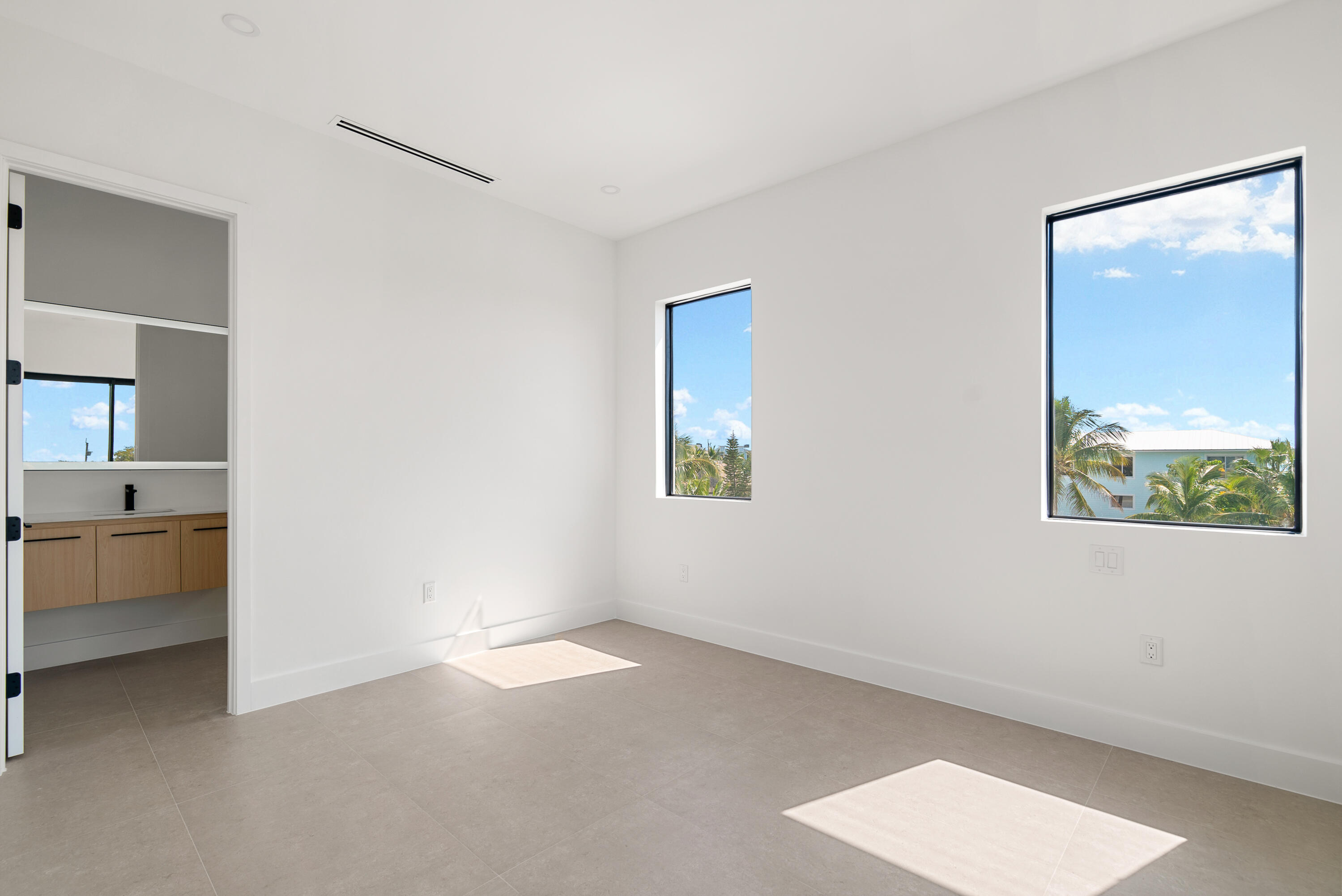 27 Ocean Drive Property Photo 17