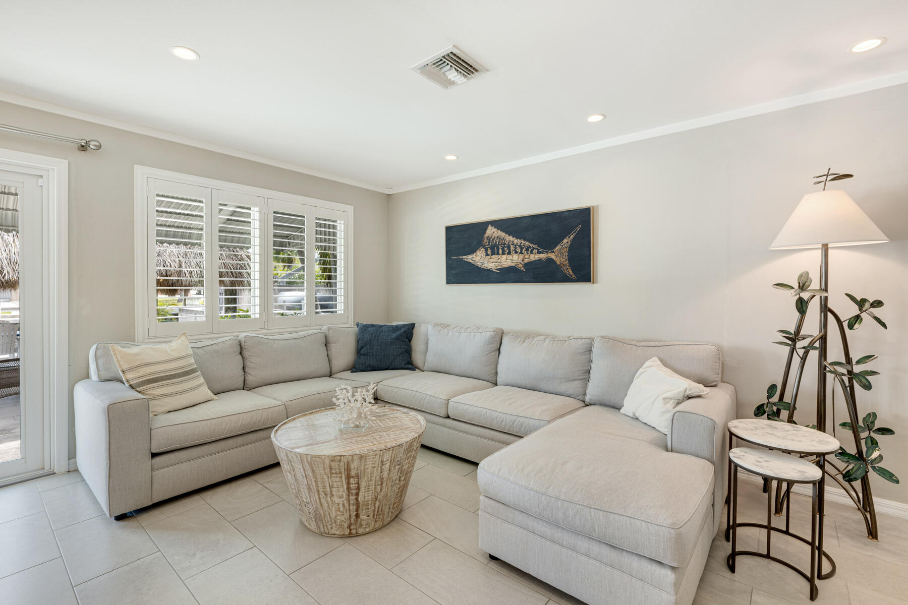 240 S Coconut Palm Boulevard Property Photo 6