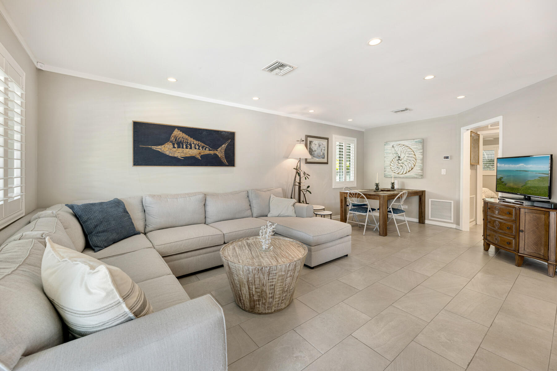 240 S Coconut Palm Boulevard Property Photo 7