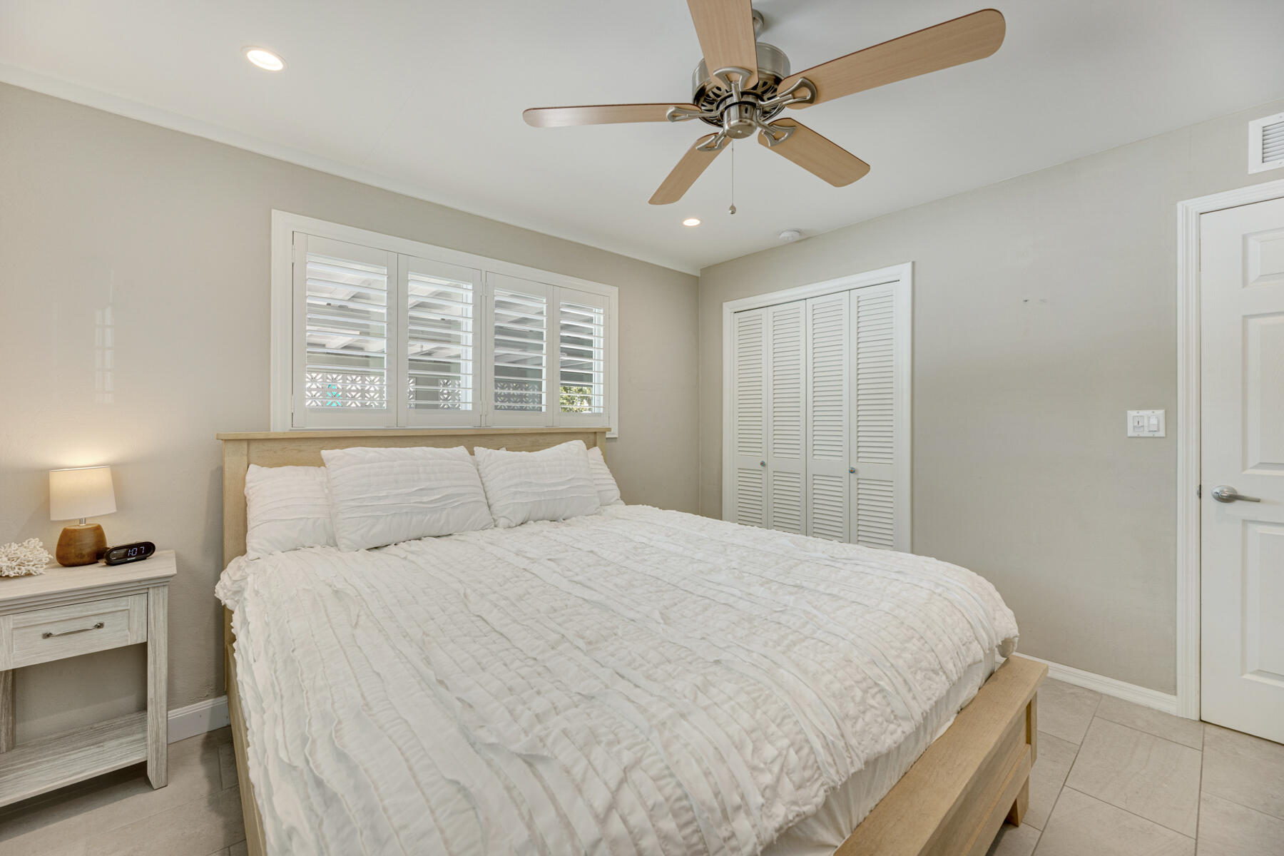 240 S Coconut Palm Boulevard Property Photo 20