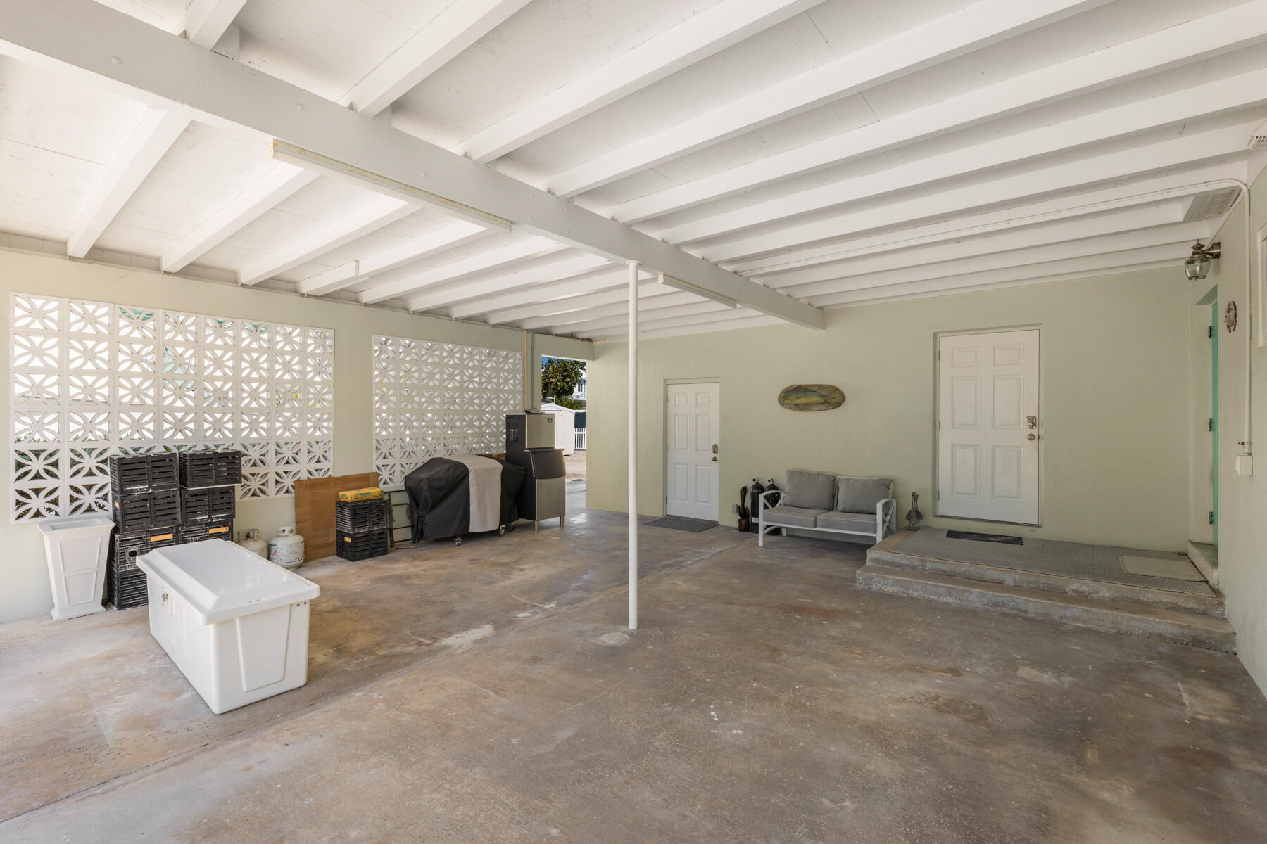 240 S Coconut Palm Boulevard Property Photo 23
