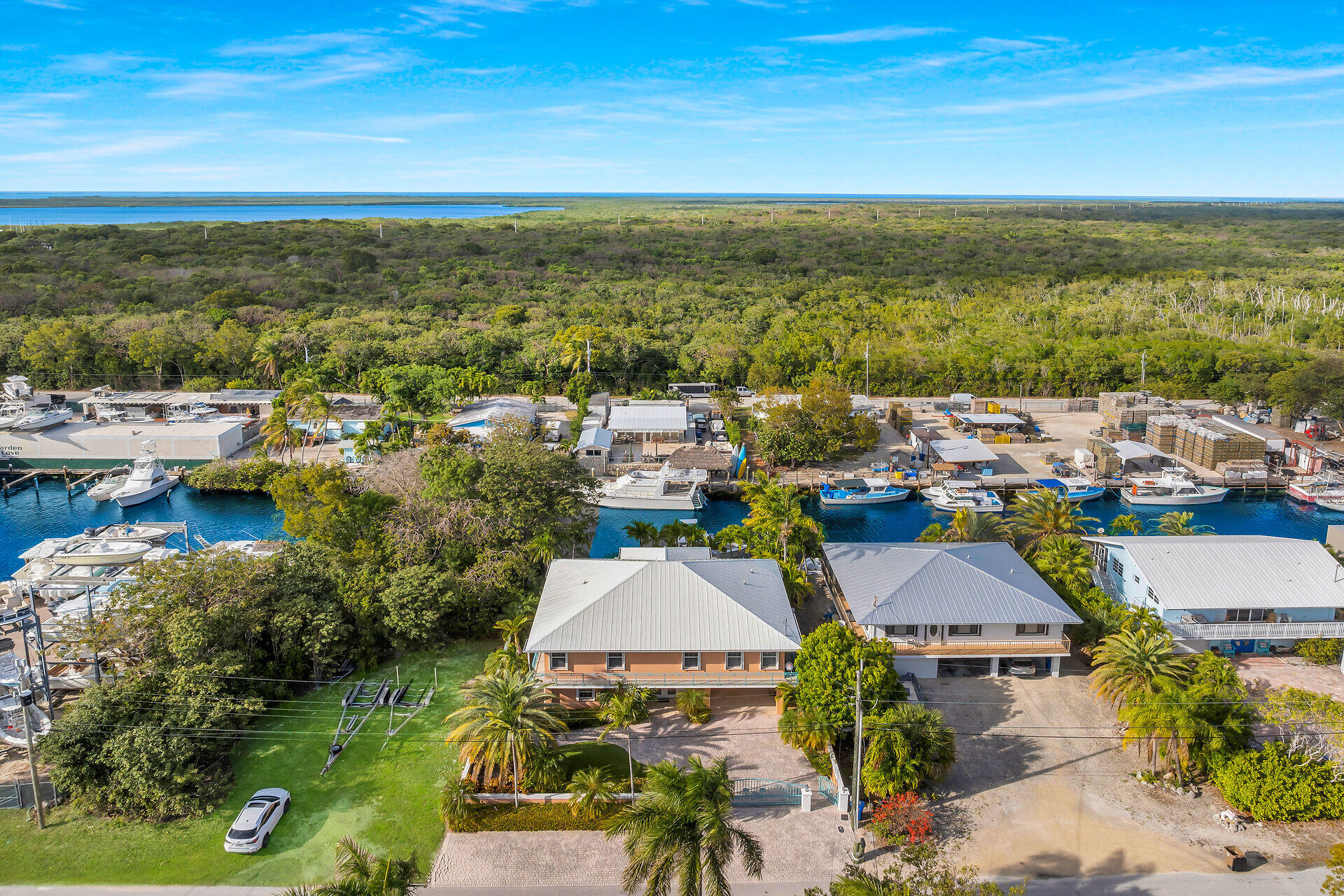 10 S Exuma Road Property Photo 8