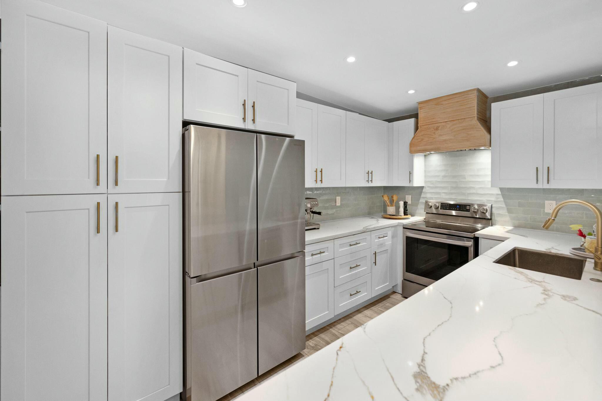 1408 Johnson Street, A & B Property Photo 9